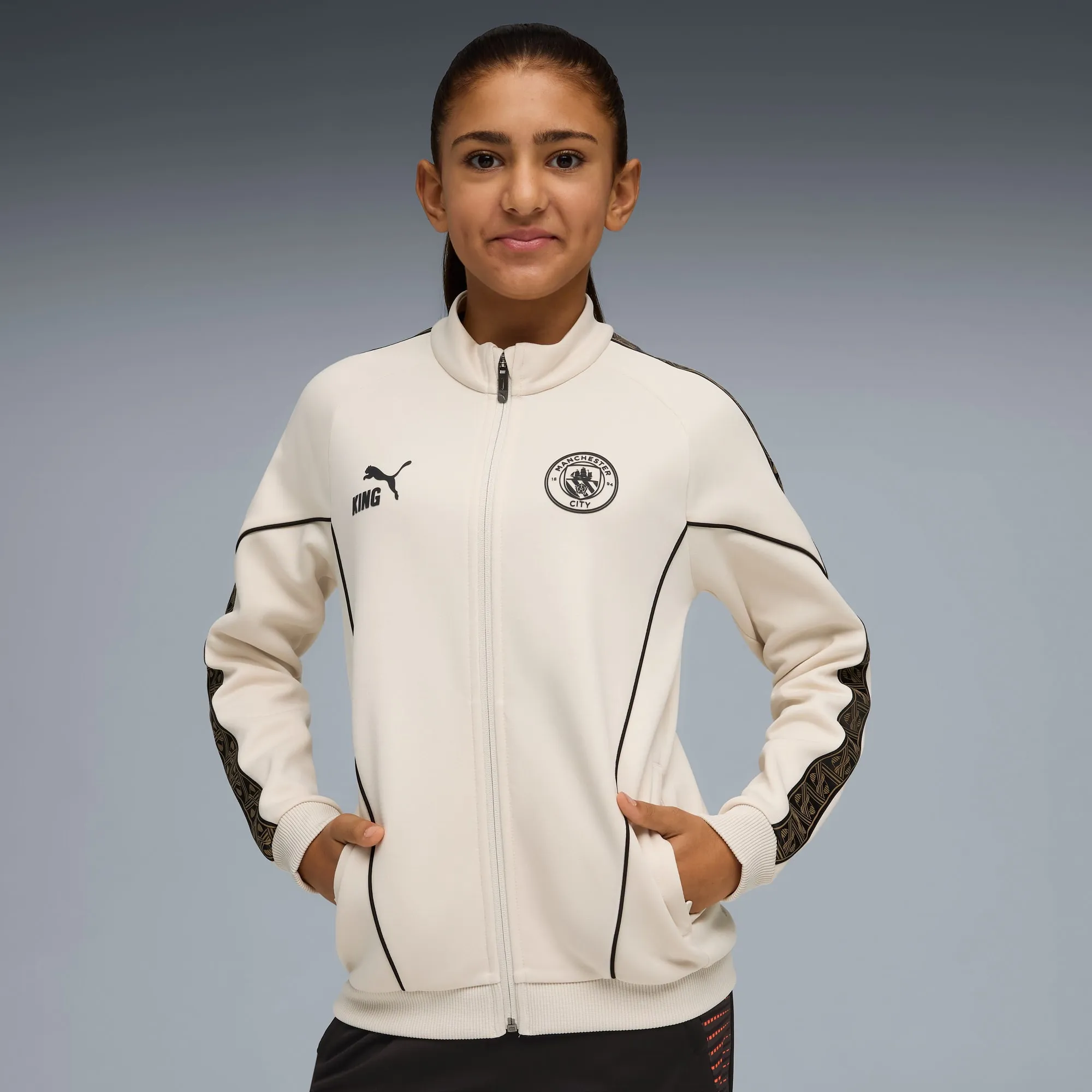 PUMA Manchester City King Anthem Jacket Youth, Alpine Snow/Flat Dark Grey, size 11-12 Youth