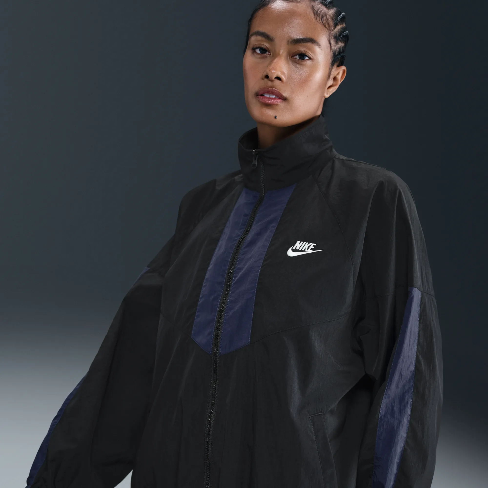 Nike Windrunner Women's Oversized Jacket - Black