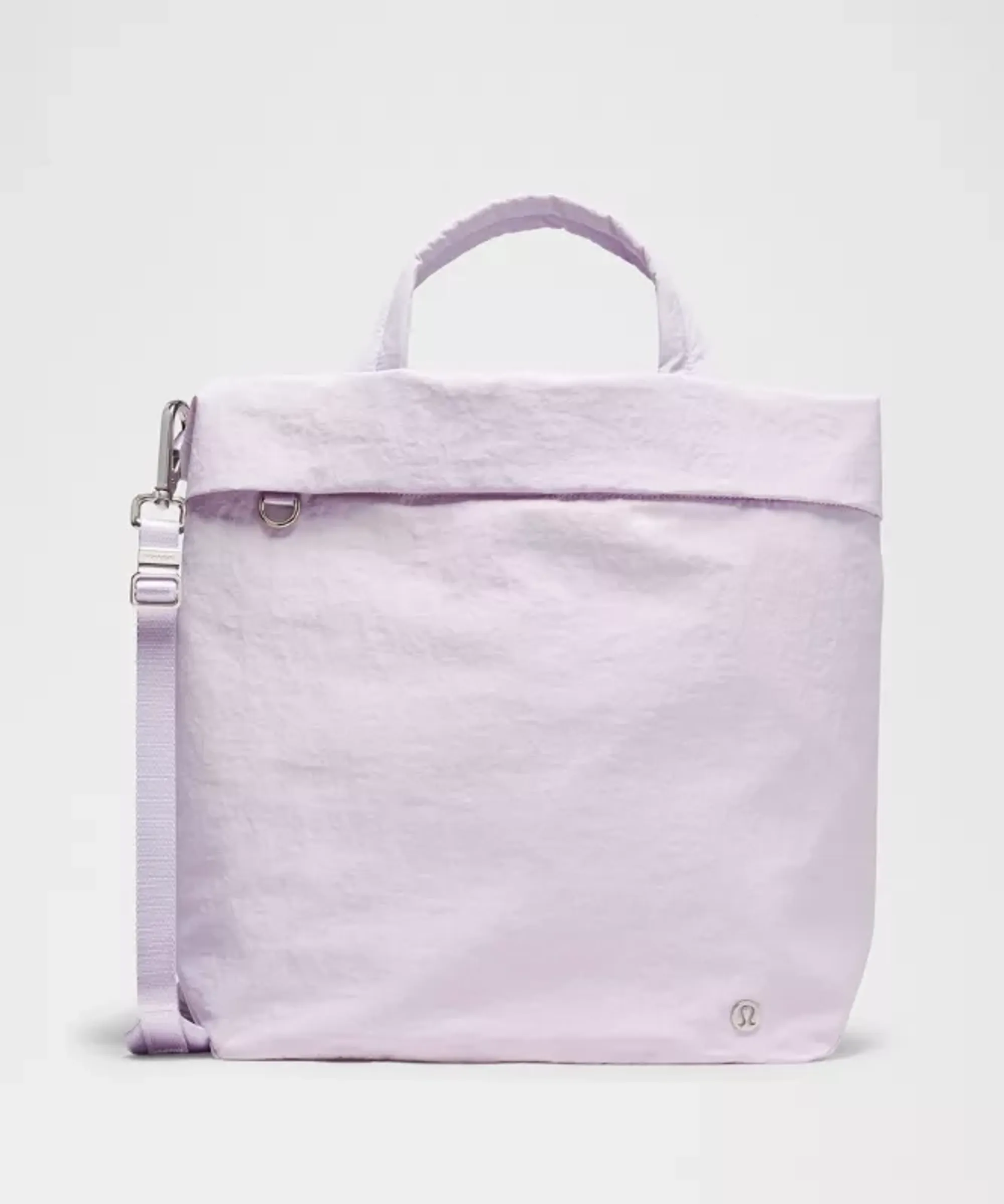 lululemon – On My Level Tote Bag 20L – Color Gold/White