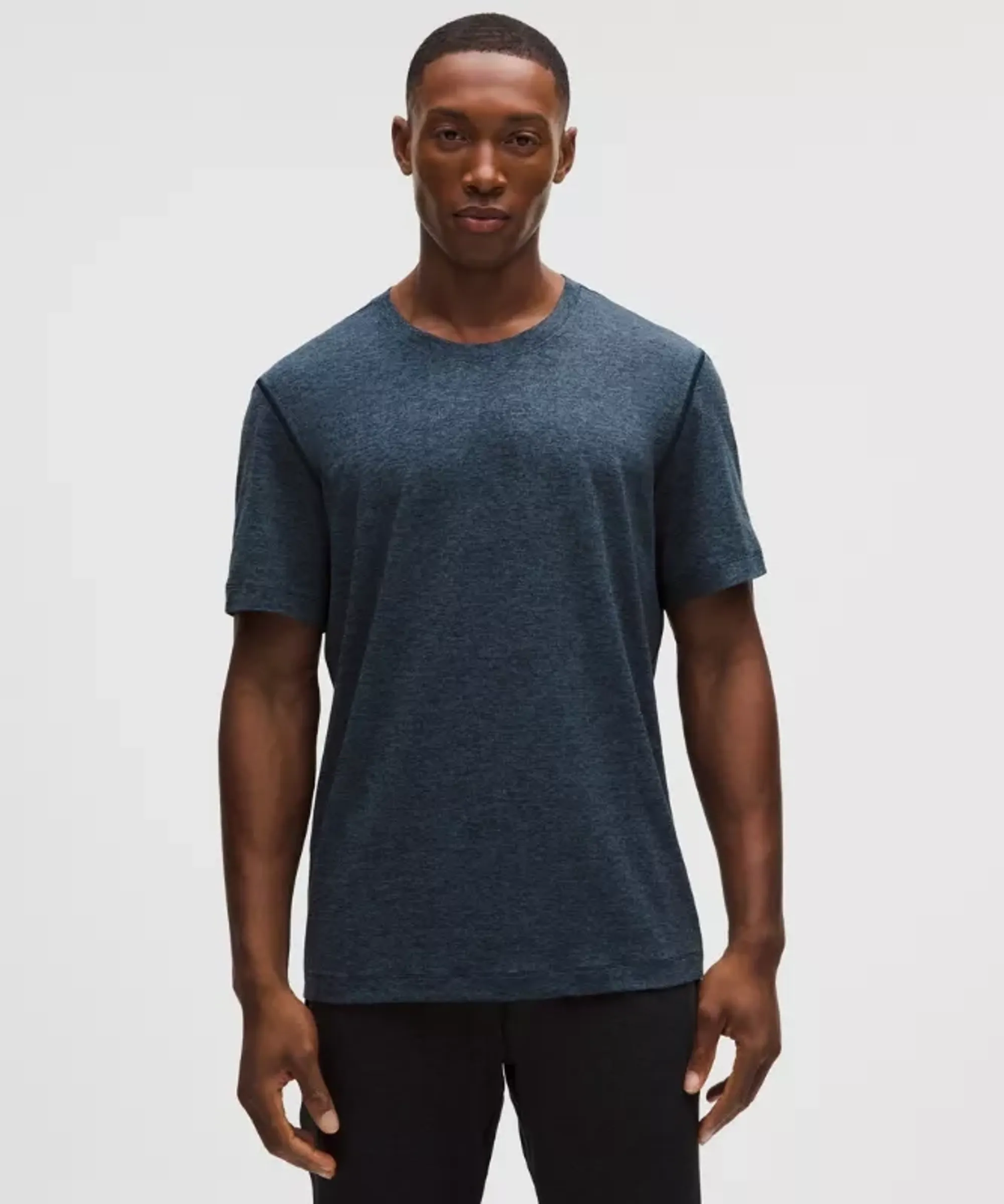 lululemon – Men's Soft Jersey Short-Sleeve Shirt – Color Blue – Size Large