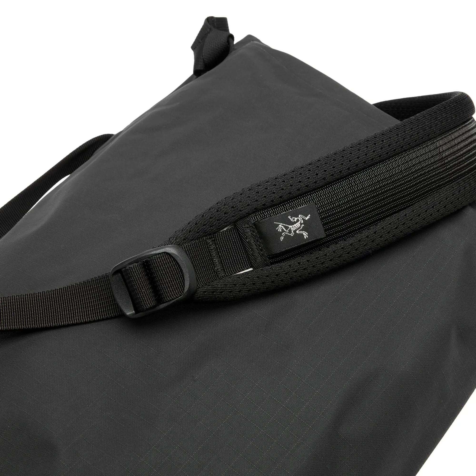 Arc'teryx Granville Shoulder Bag Black | X000009623-002291 | FOOTY.COM
