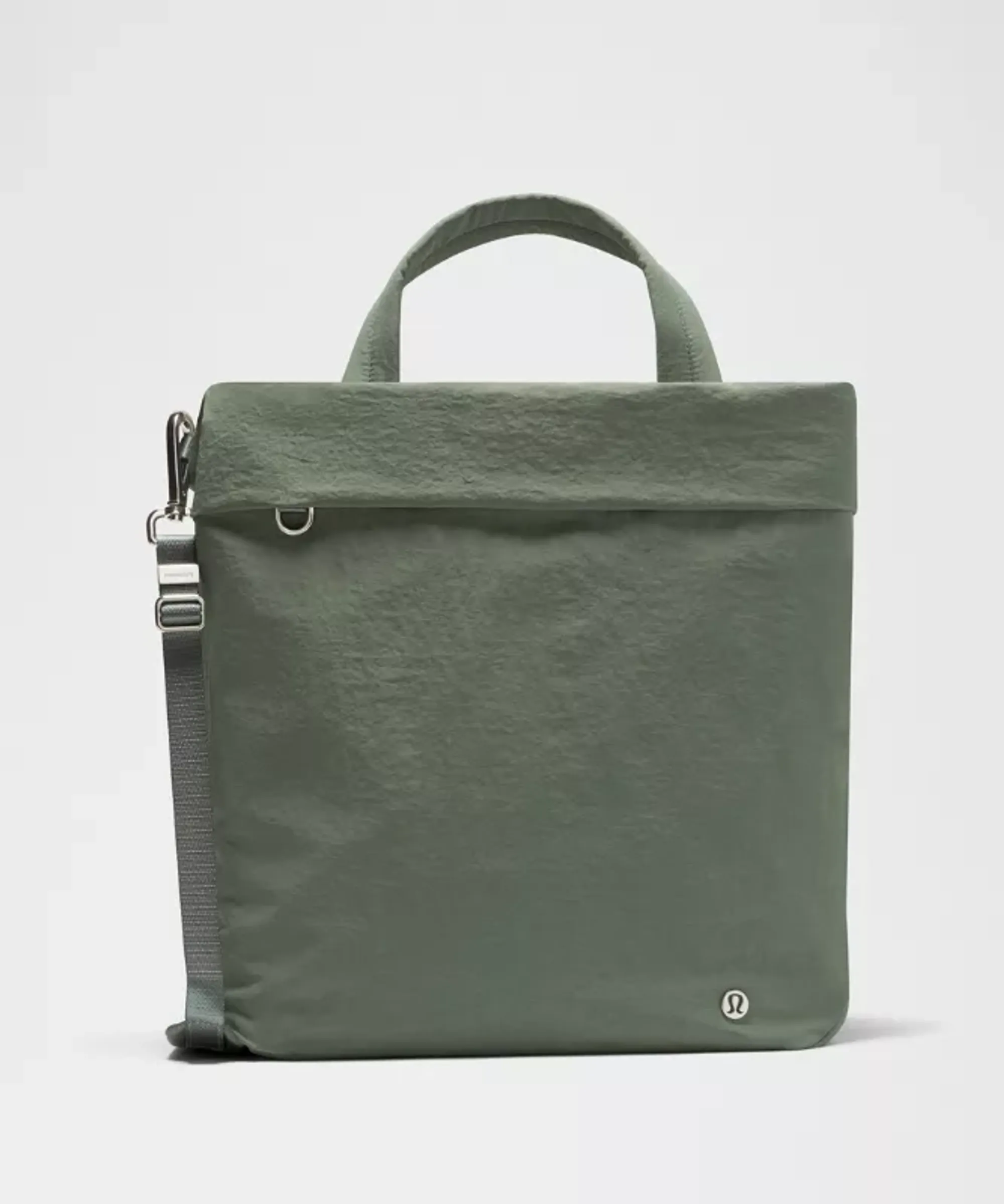 lululemon – On My Level Tote Bag 20L – Color Silver/Green