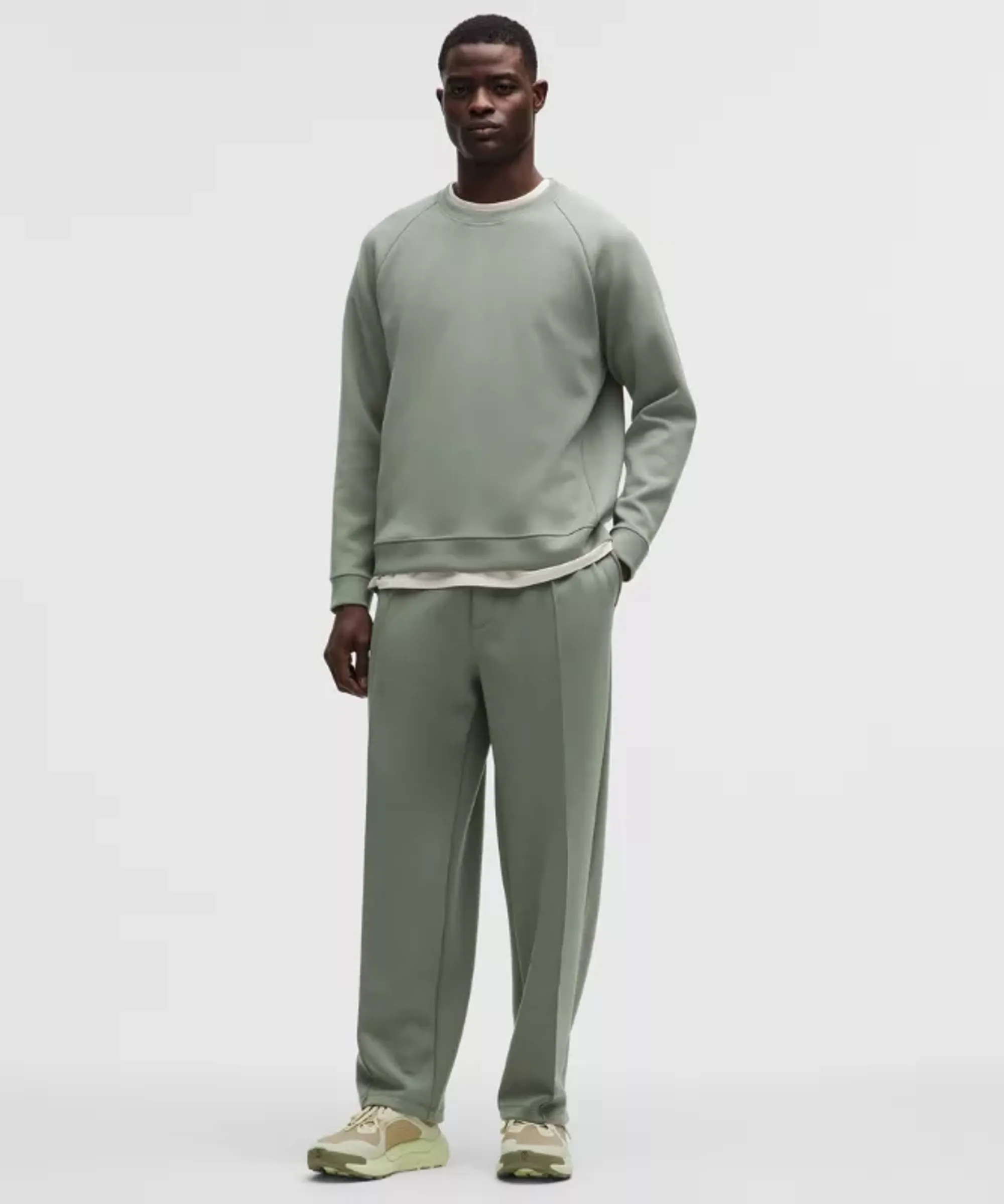 lululemon – Men's Smooth Spacer Pintuck Trousers Regular – Color Green/Pastel – Size Large