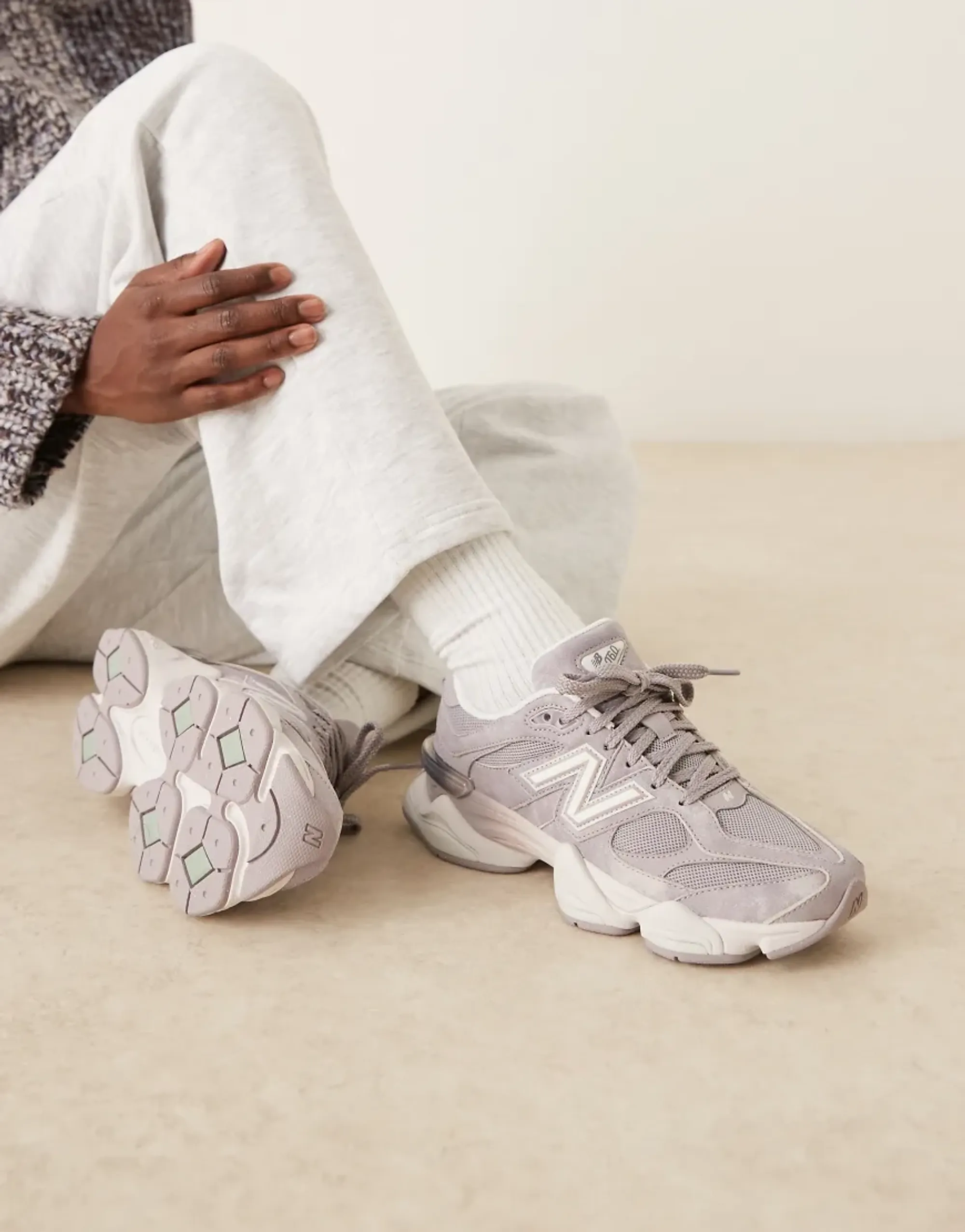 New Balance Unisex 9060 in Grey/White Suede/Mesh