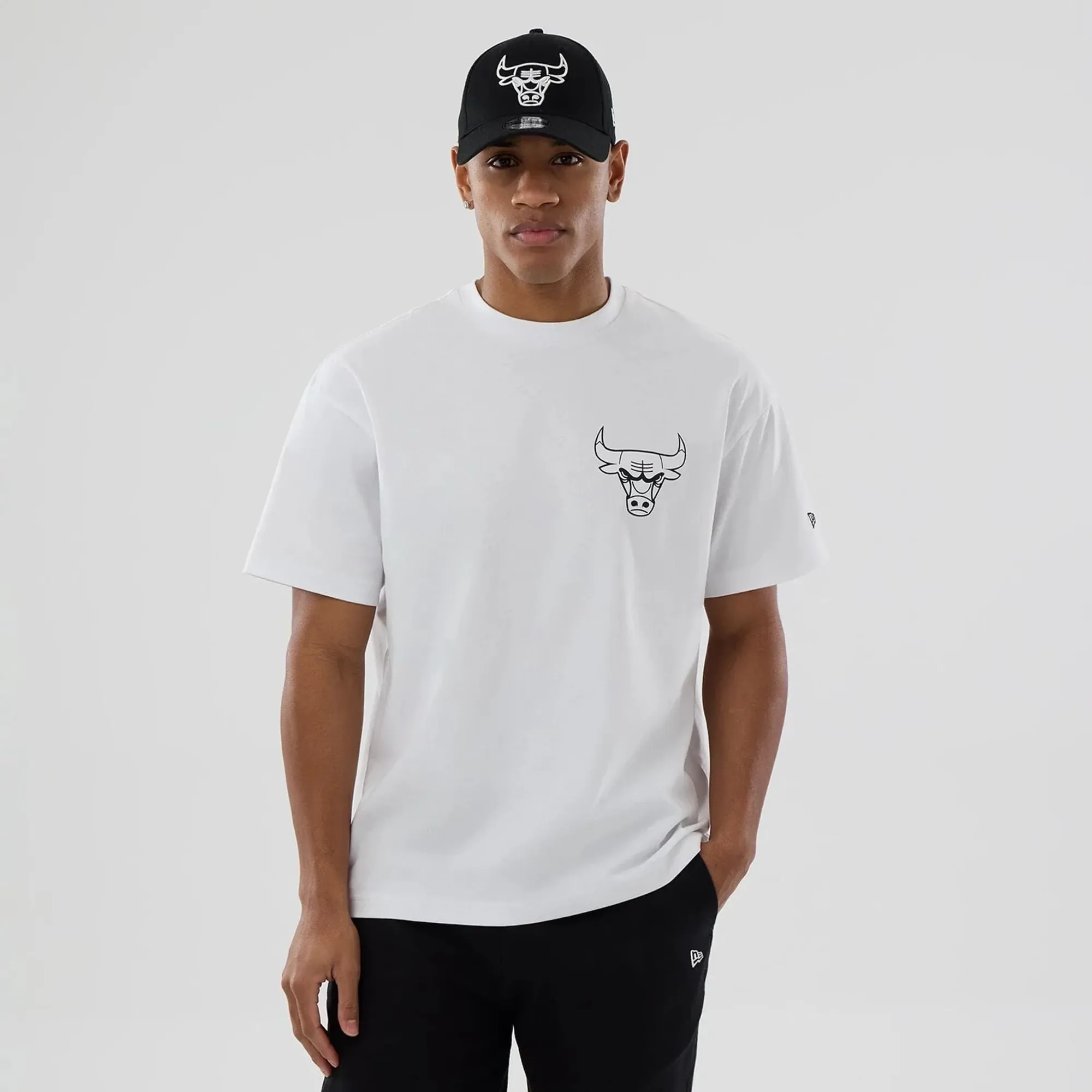 Chicago Bulls NBA World White T-Shirt New Era Cap adult unisex