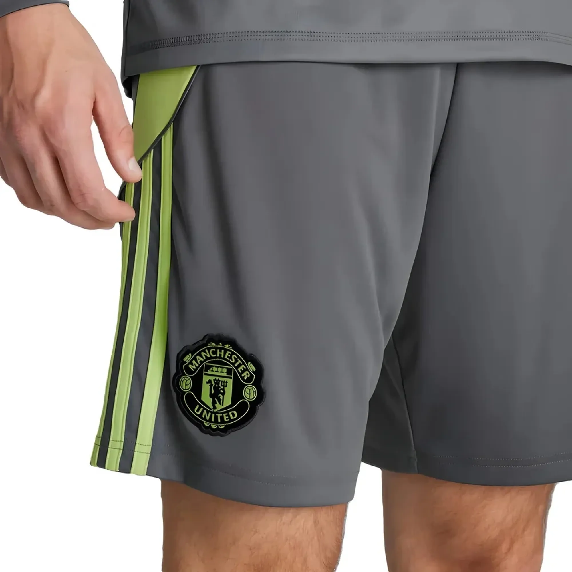 2025-2026 Man Utd Home Goalkeeper Shorts (Grey)