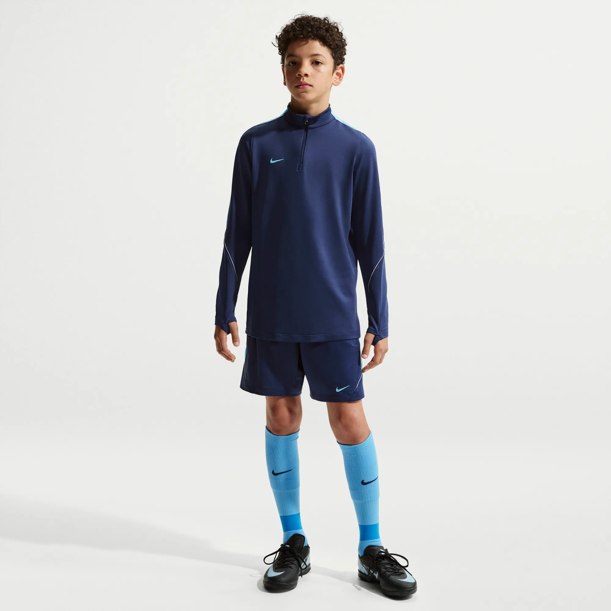 Nike Strike Older Kids' Dri-FIT Football Shorts - Blue