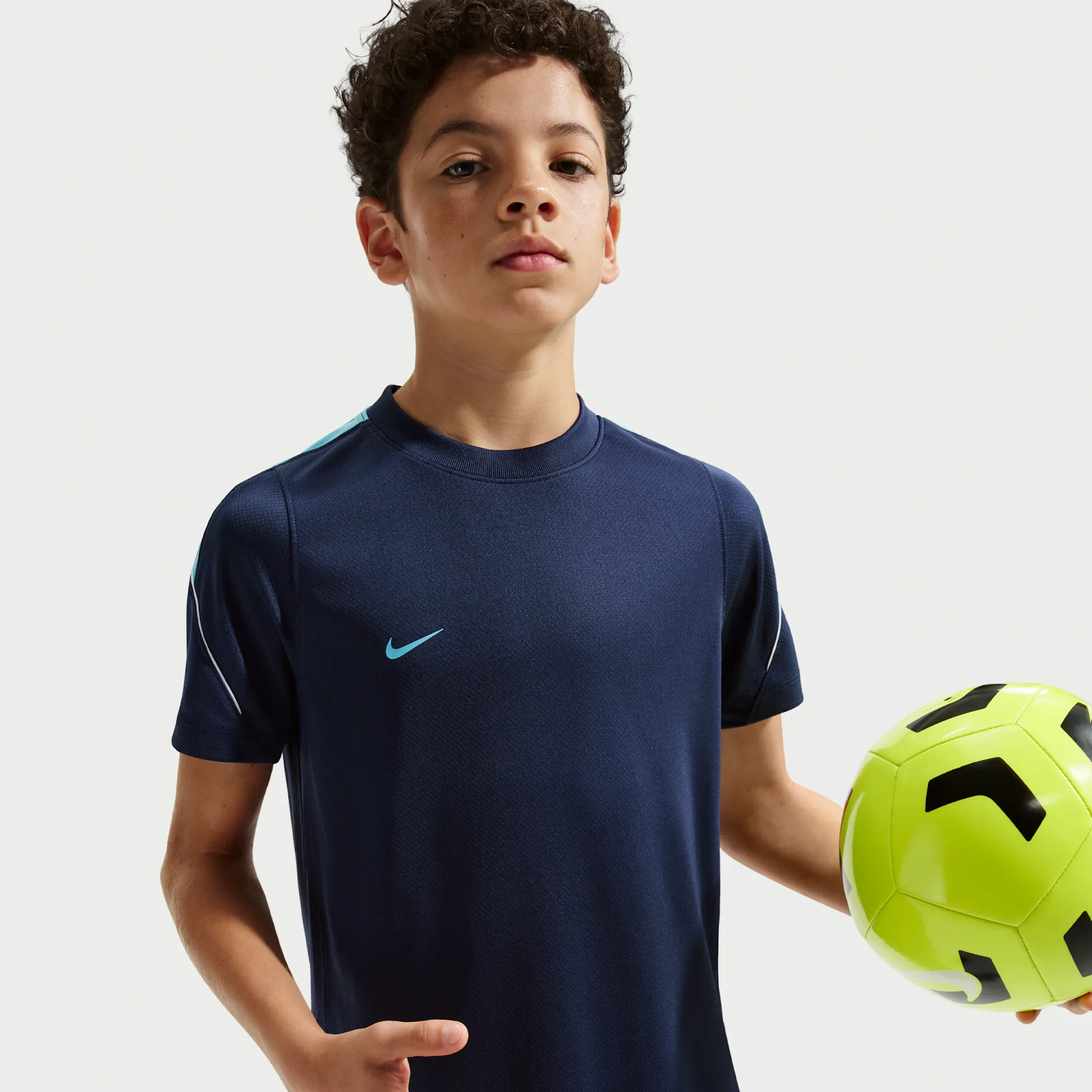 Nike Strike Older Kids' Dri-FIT Football Short-Sleeve Top - Blue