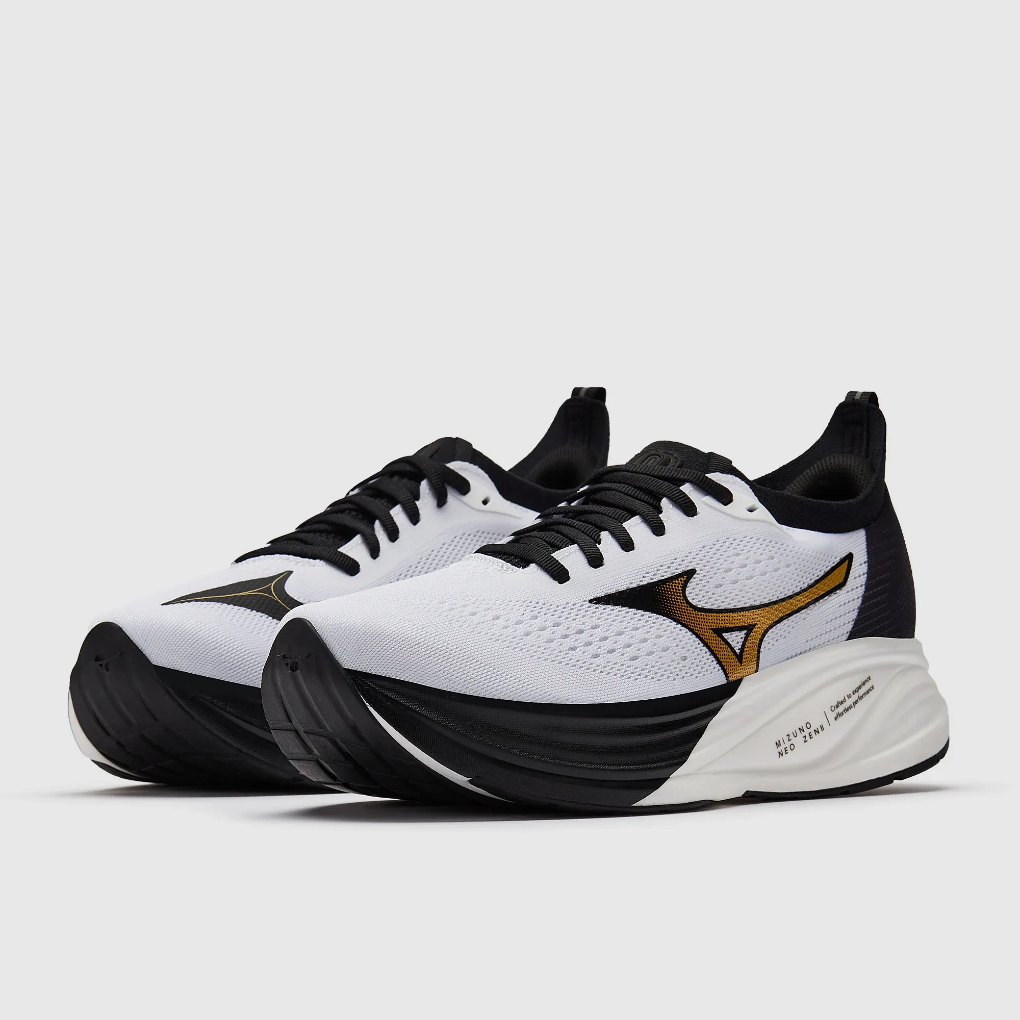 Mizuno Neo Zen 2                    Neutral running shoe Unisex-white, gold