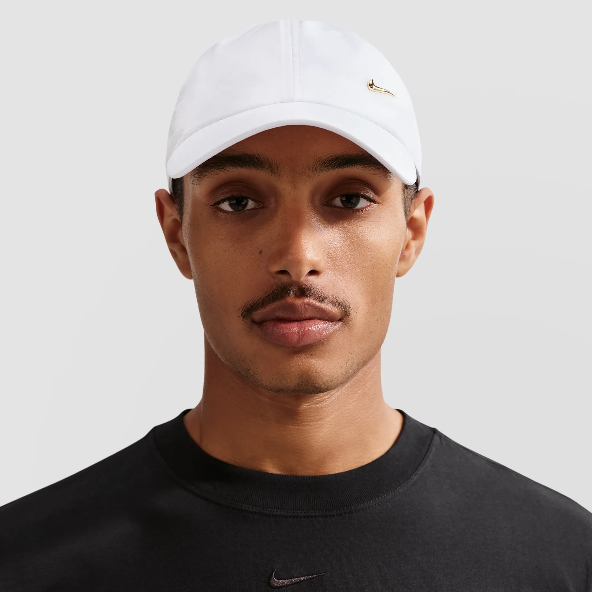 Nike Dri-FIT Club Unstructured Metal Swoosh Cap - White