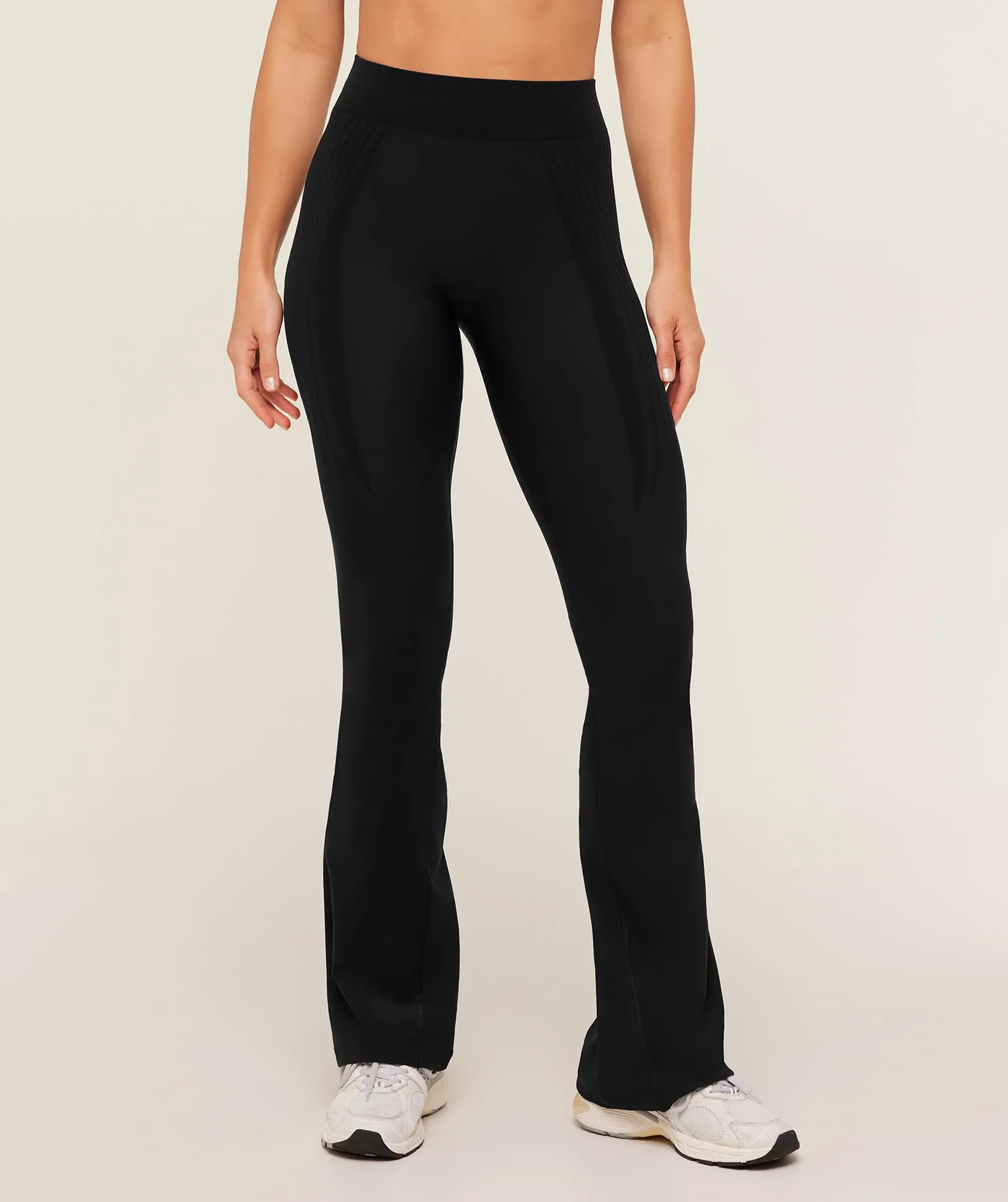 Gymshark Luxe Flared Legging - GS Black