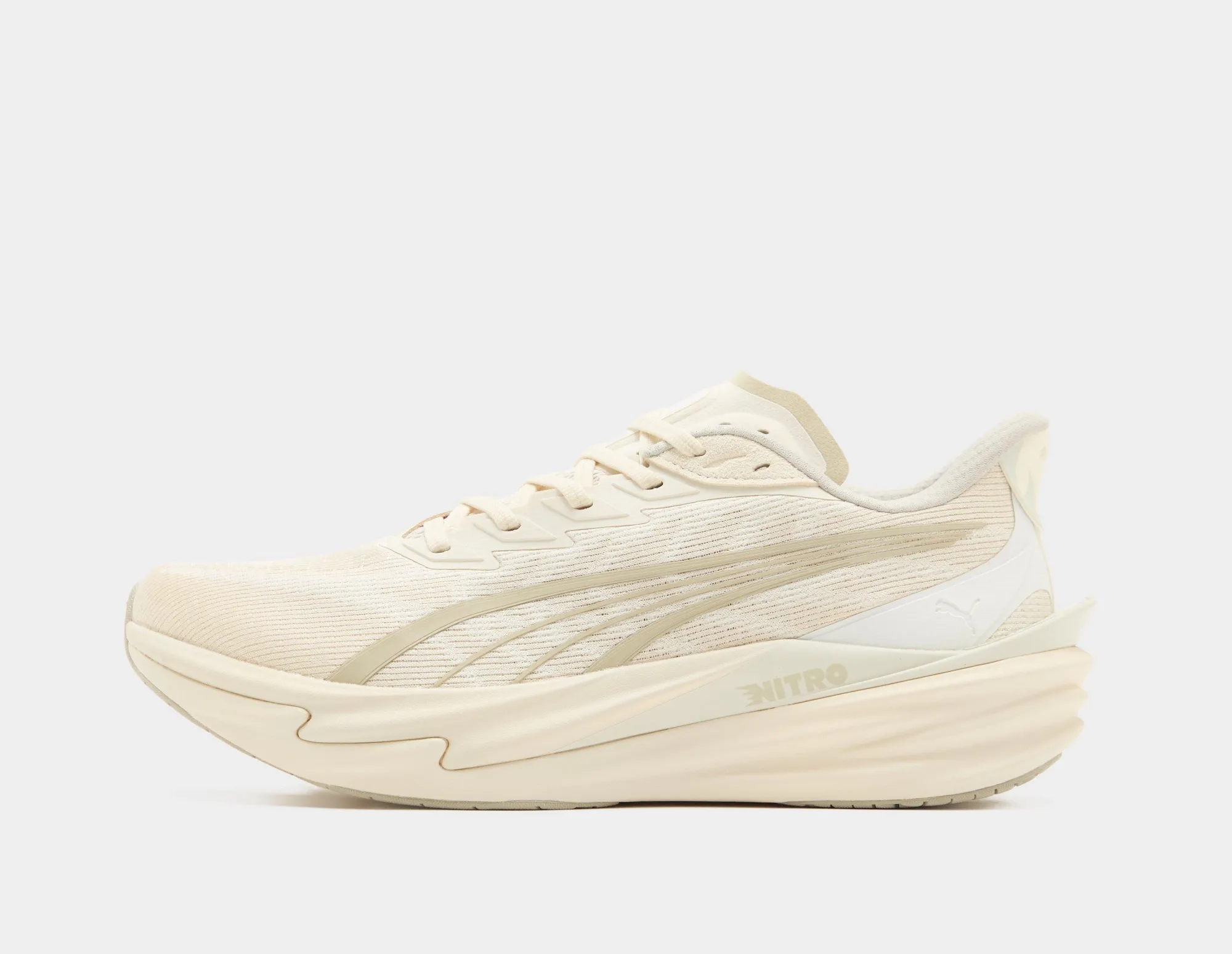 PUMA Deviate NITRO 4 Running Shoes Men in White | Size 10