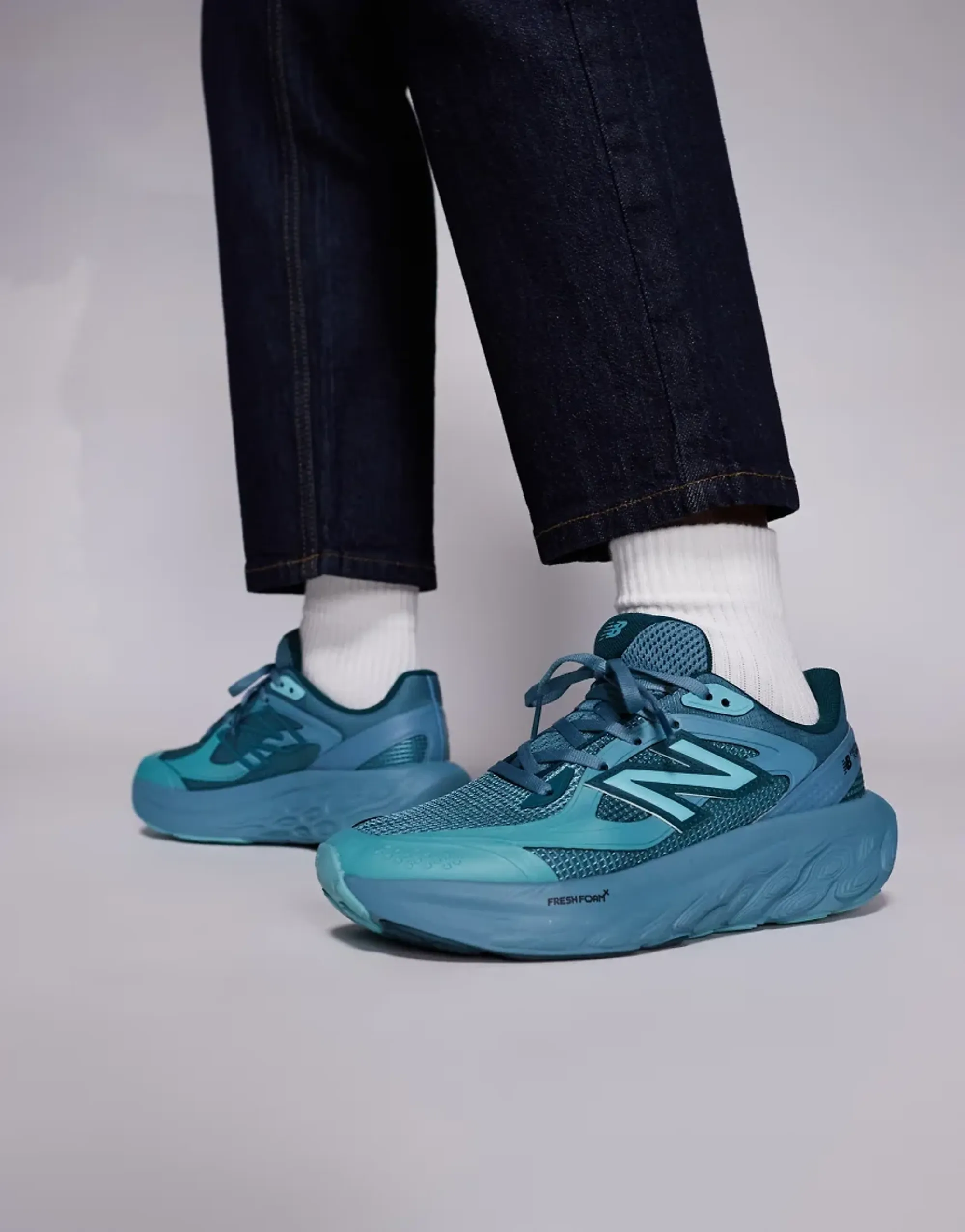 New Balance TRN Trainers in Turquoise