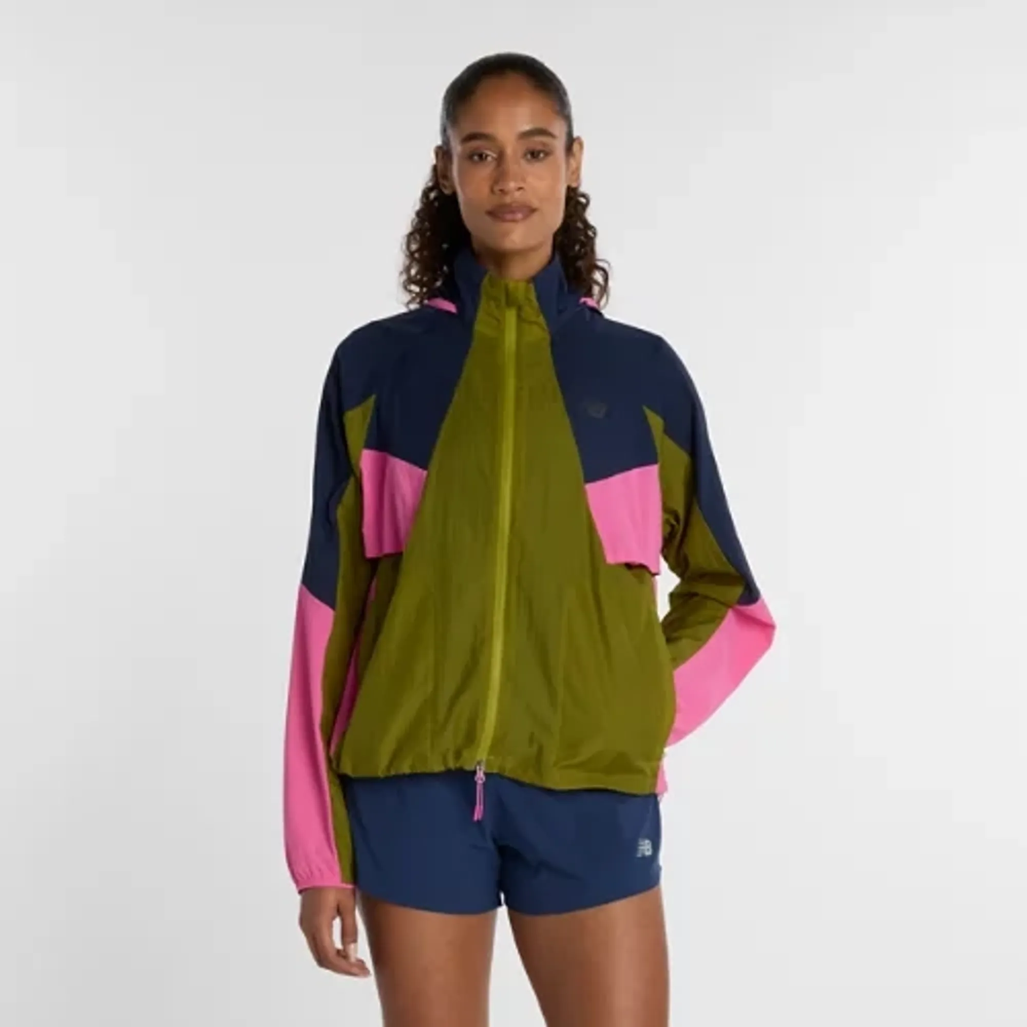 New Balance Women's RC Jacket in Green Polywoven