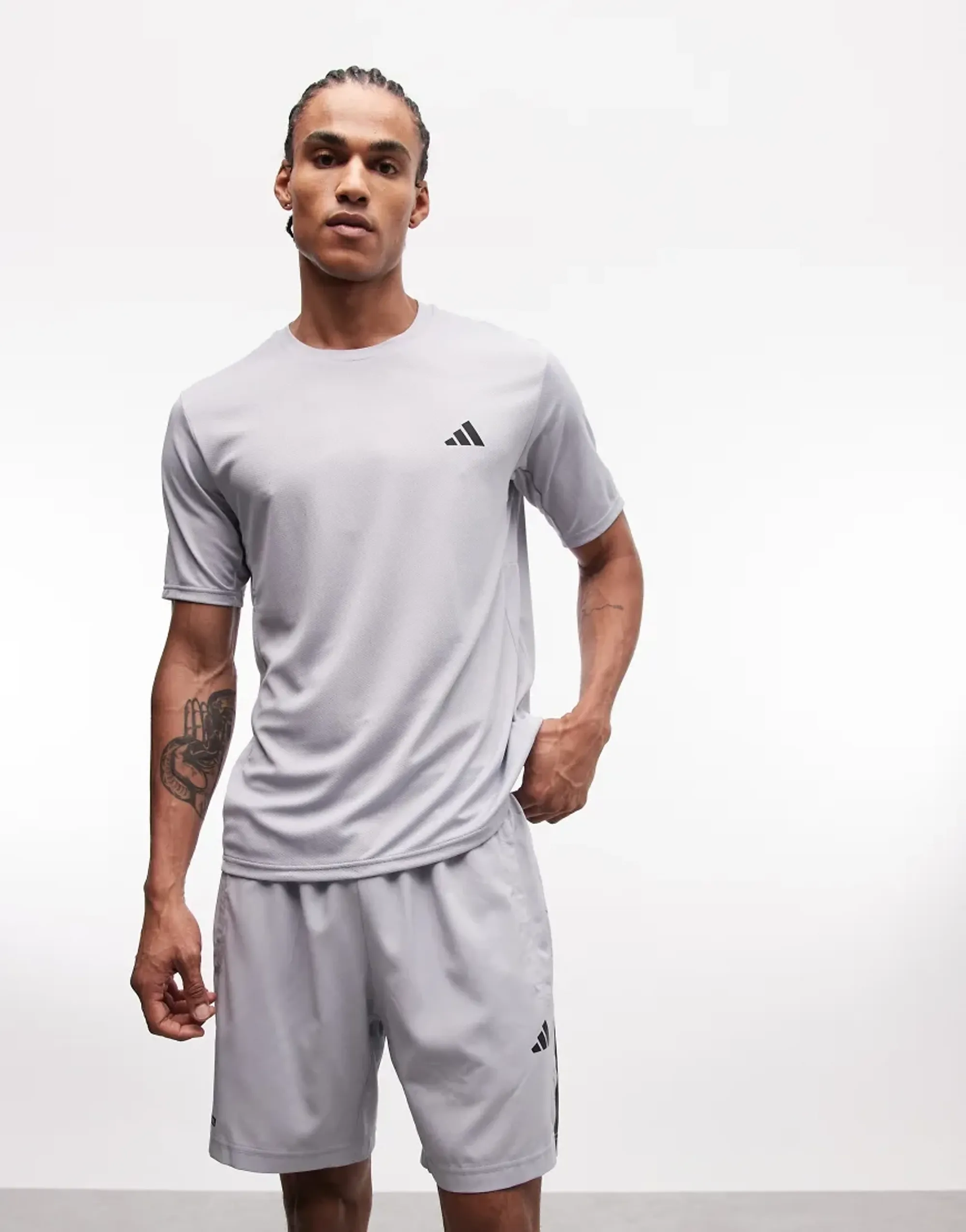 Adidas Training Essentials T-Shirt In Silver Grey