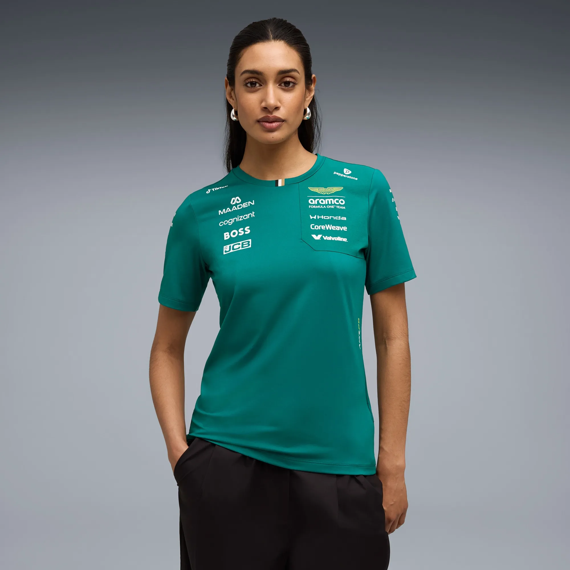 PUMA x ASTON MARTIN ARAMCO F1Â® TEAM Replica T-Shirt Women in Green | Size Large