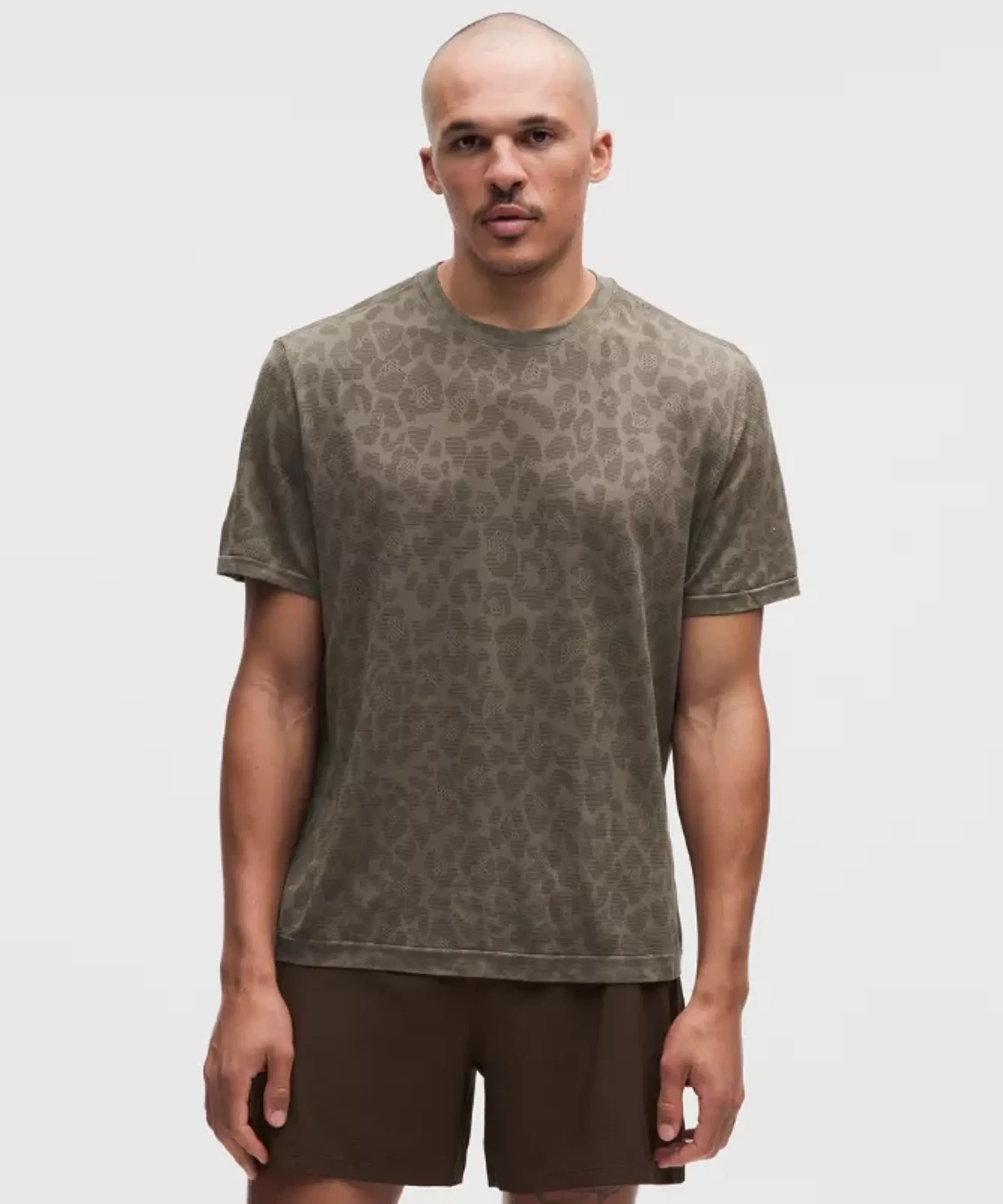 lululemon – Men's Metal Vent Tech Relaxed-Fit Short-Sleeve Shirt – Color Brown – Size Large