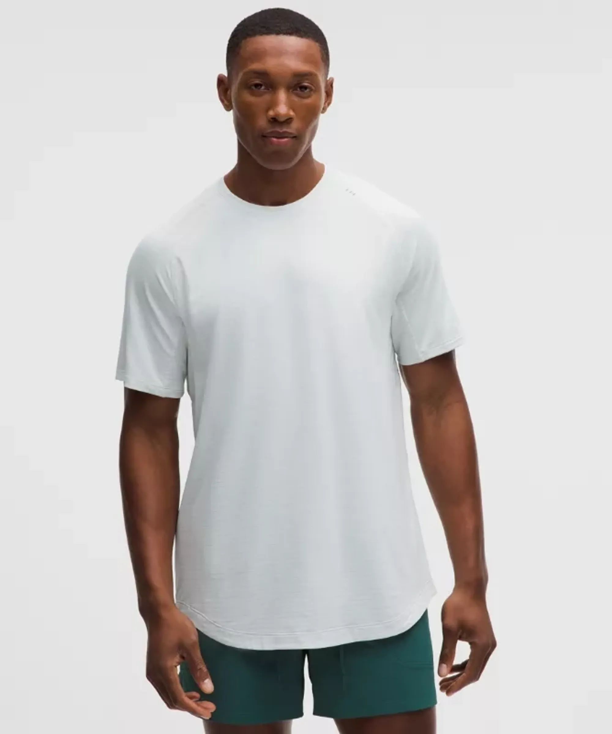 lululemon – Men's License to Train Short-Sleeve Shirt – Color Pastel/White – Size Large