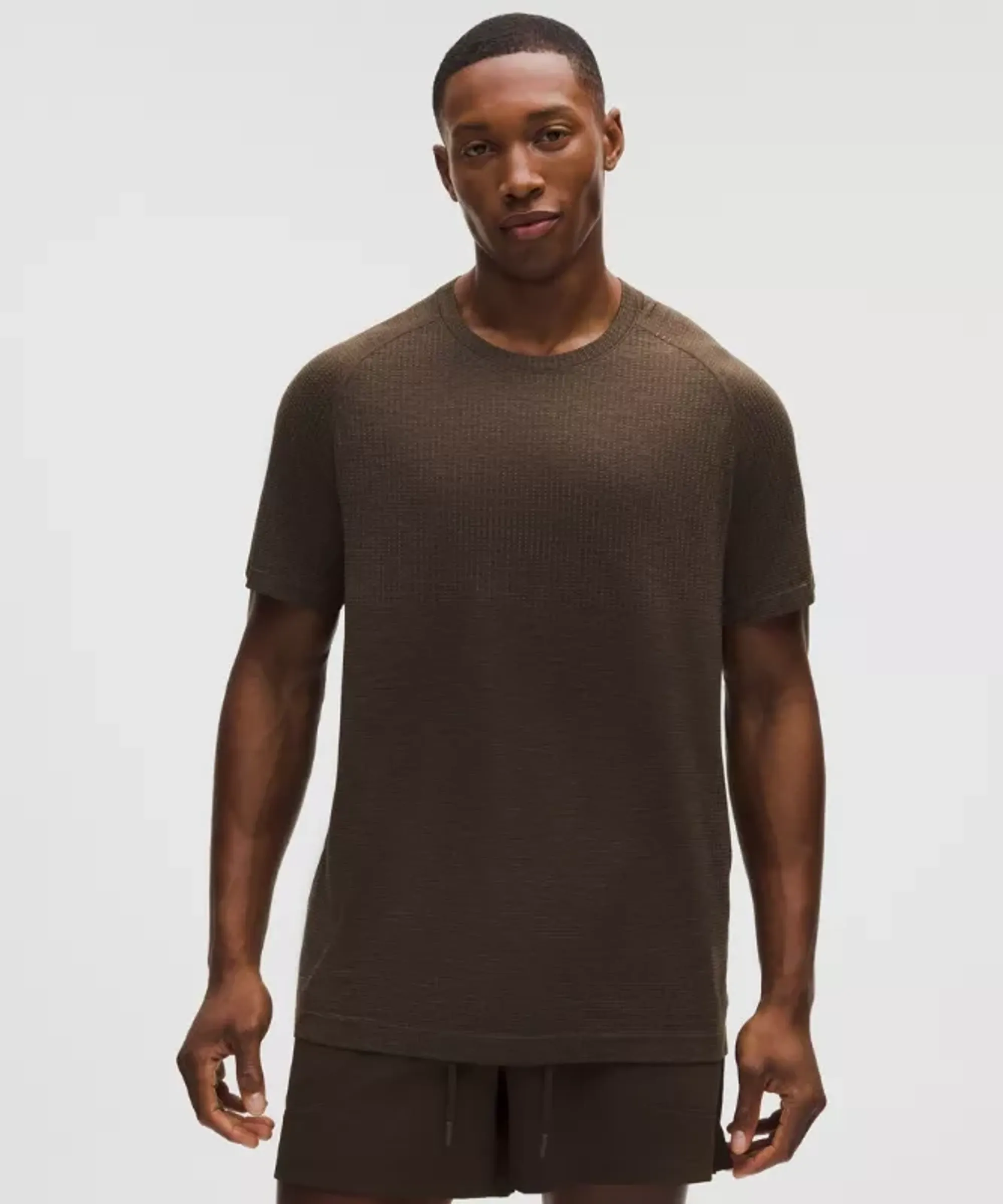 lululemon – Men's Metal Vent Tech Short-Sleeve Shirt – Color Brown – Size Large