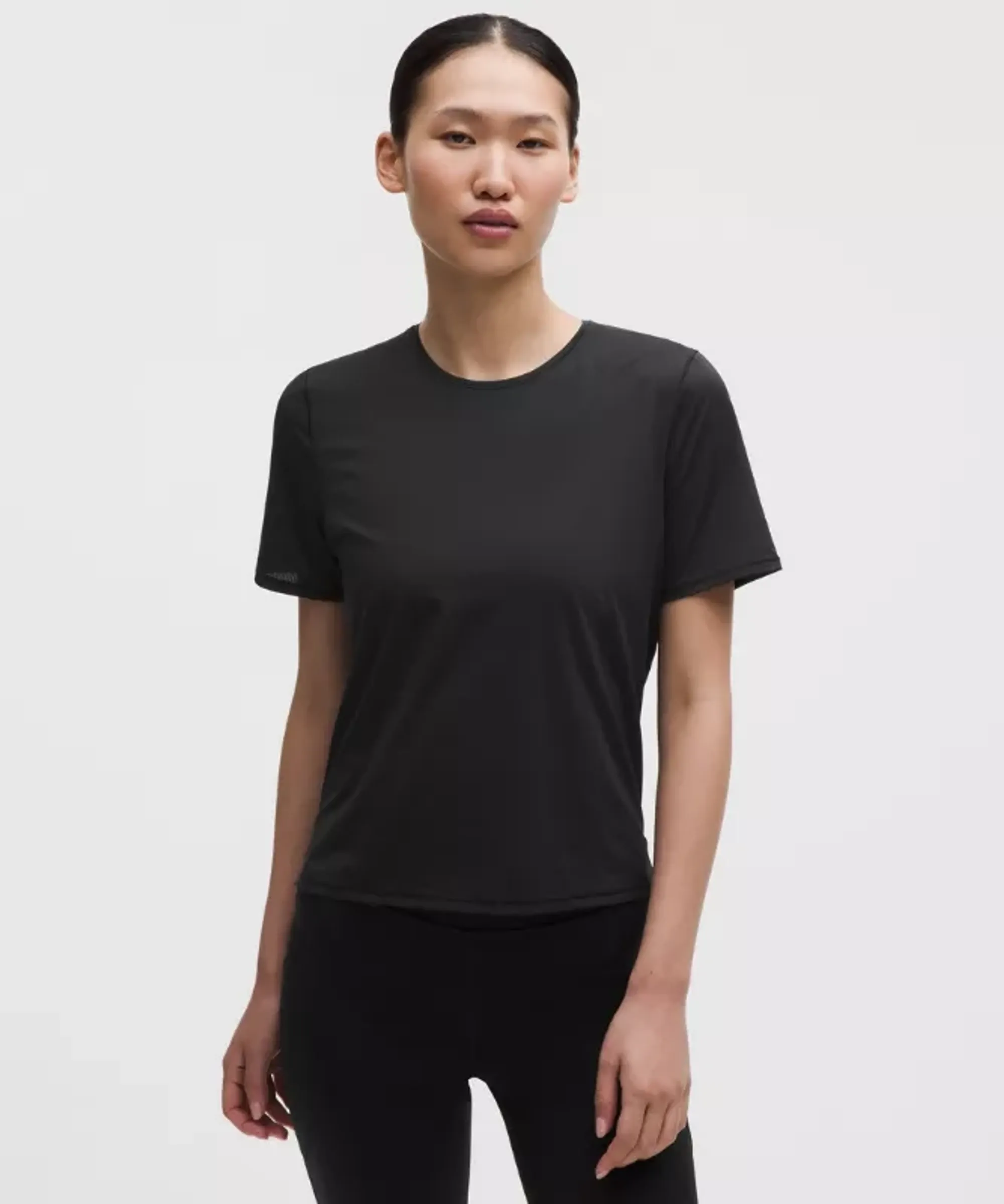lululemon – Women's Lightweight Running Short-Sleeve Shirt – Color Black – Size XL