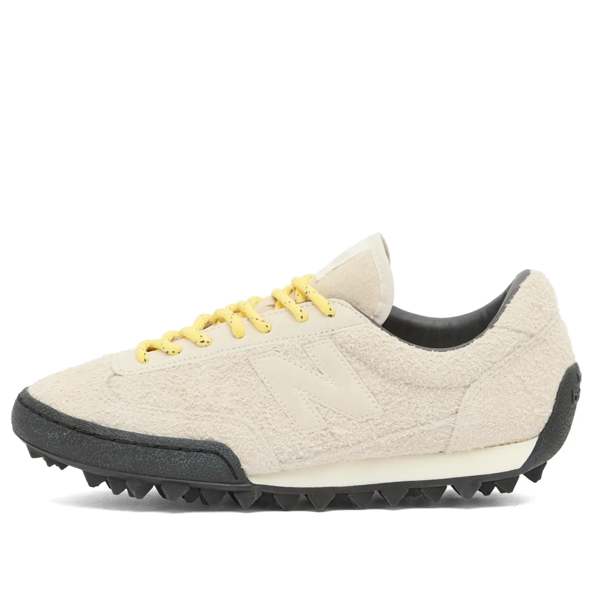New Balance Unisex Gator Run in Yellow/White Suede/Mesh