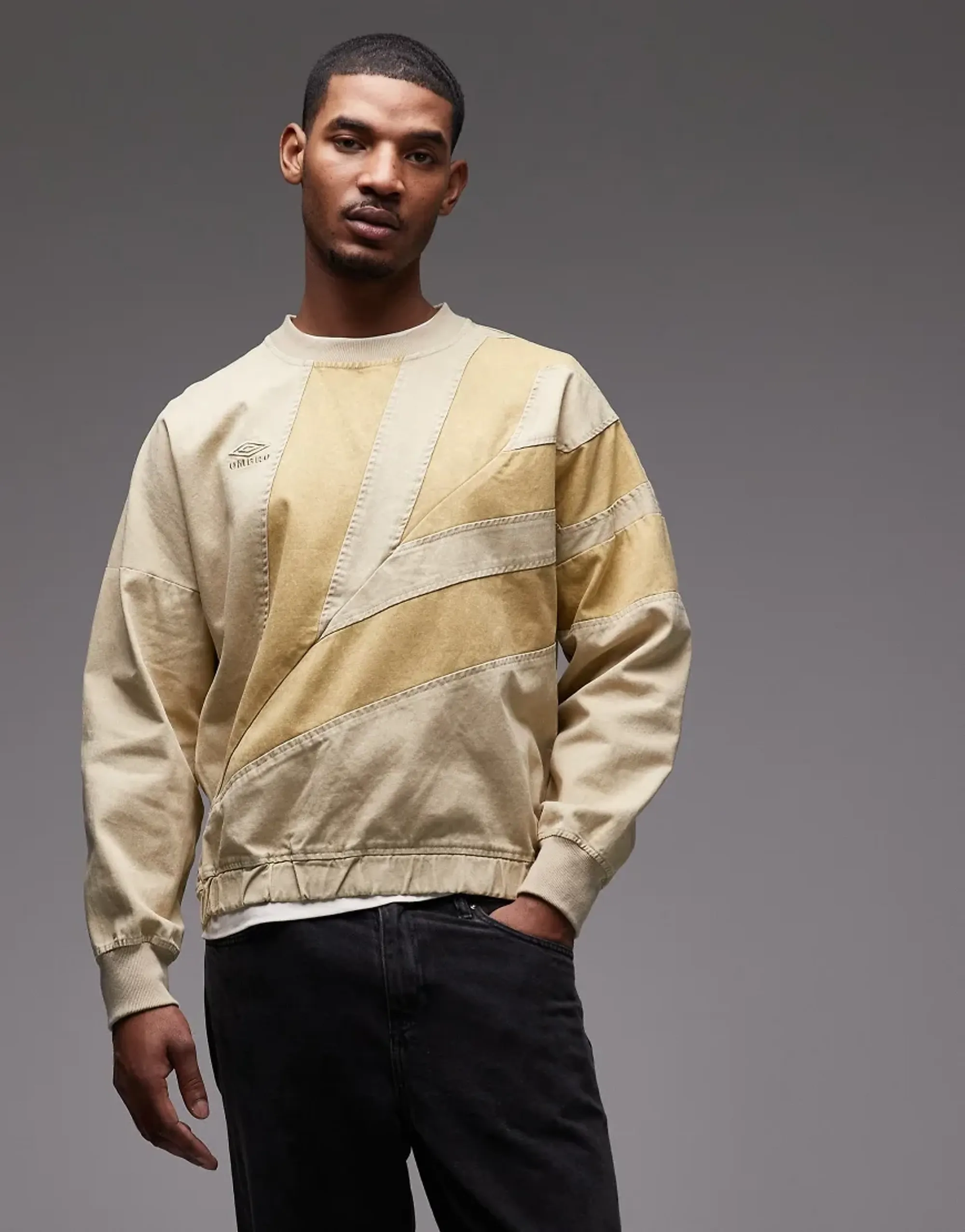 Umbro Sweatshirt In Beige-Neutral