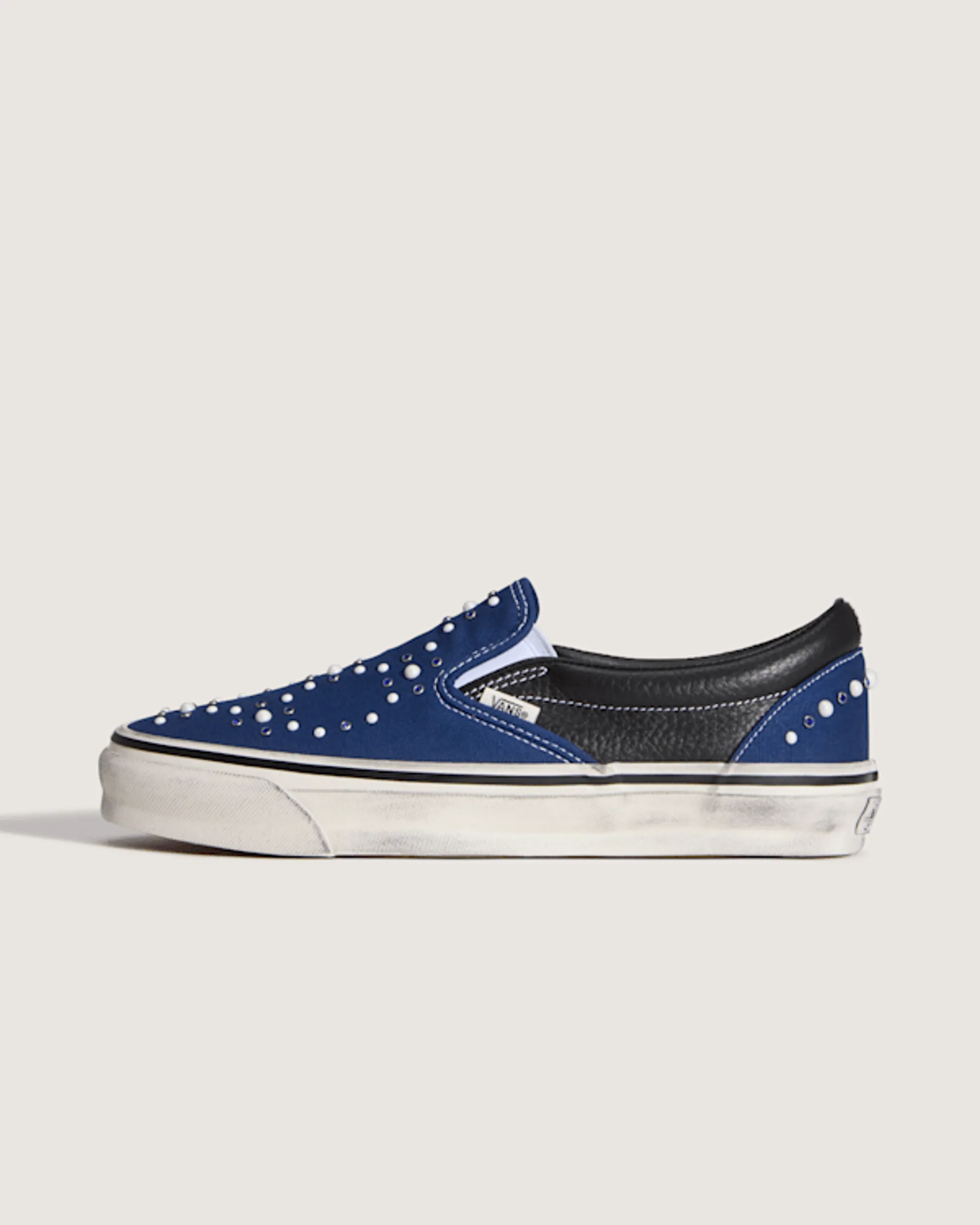 Vans - Premium Classic Slip-On Shoes, Man, Blue
