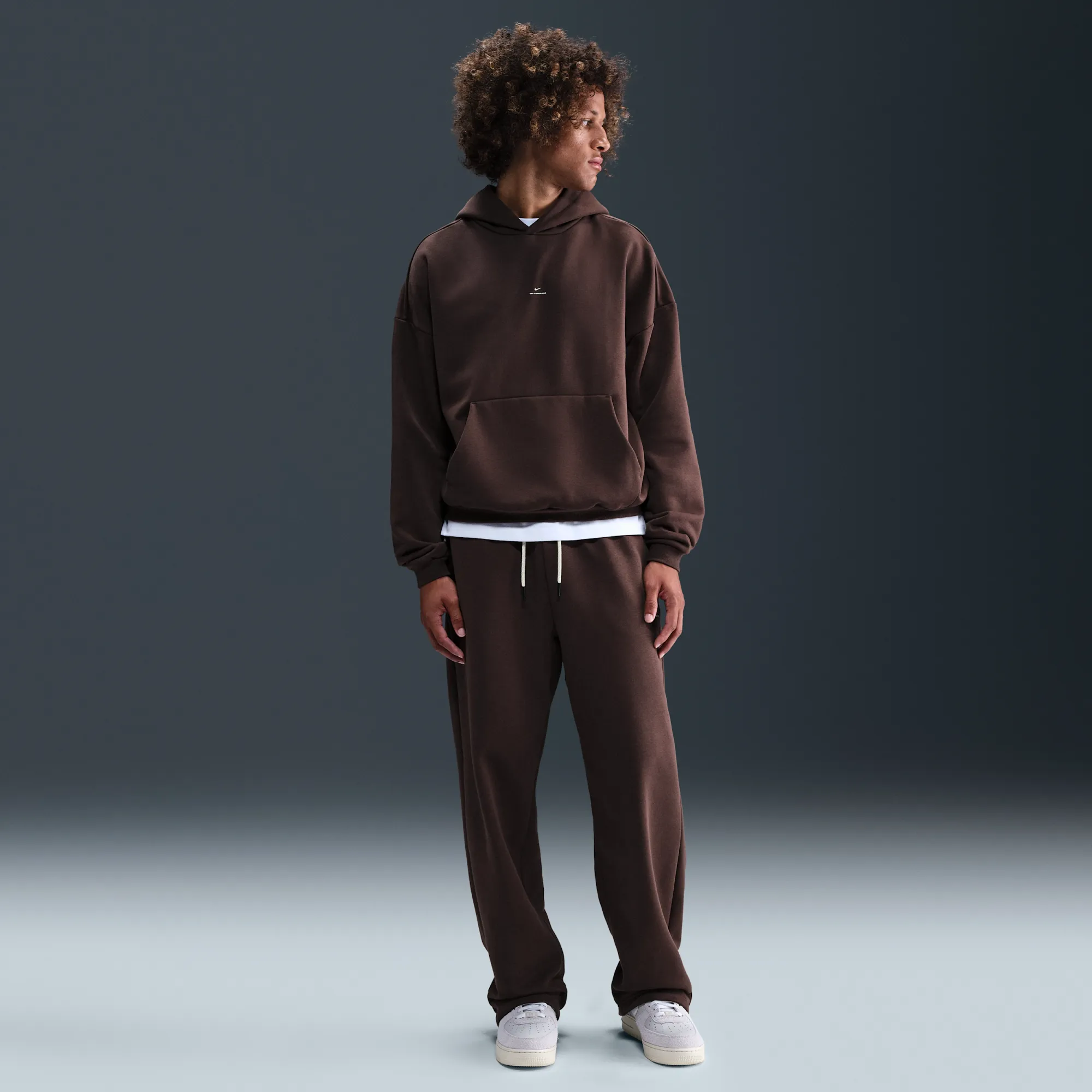 Nike Standard Issue Men's Therma-FIT Brushed Open-Hem Basketball Trousers - Brown - Polyester/Cotton