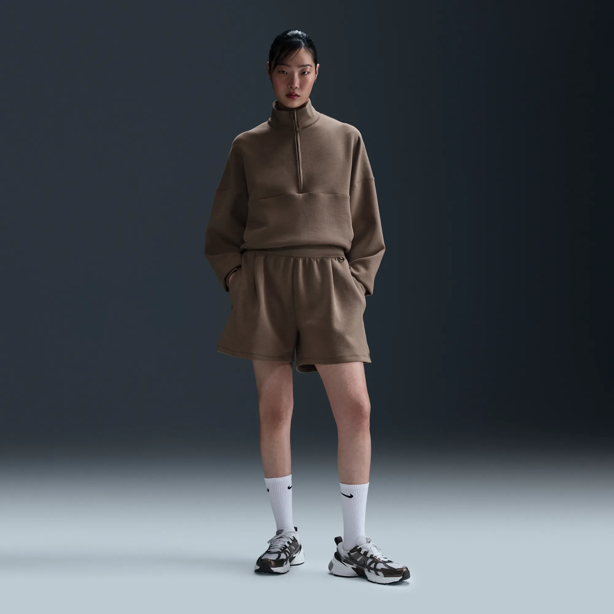 Nike 24.7 ImpossiblySoft Women's Dri-FIT Mid-Rise Loose 10cm (approx.) Shorts - Brown - Polyester/Modal/Cotton