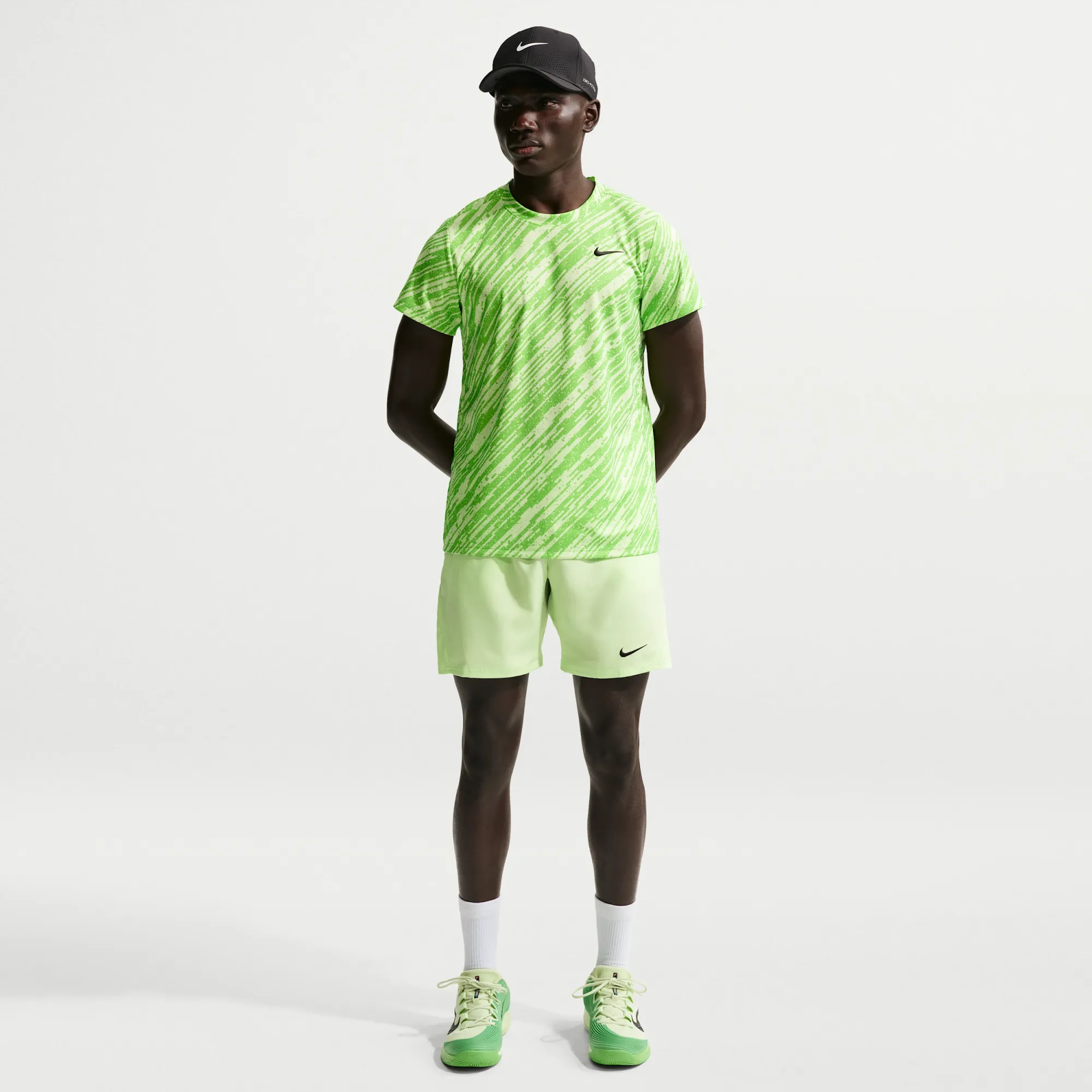NikeCourt Victory Men's Dri-FIT 18cm (approx.) Tennis Shorts - Green - Polyester