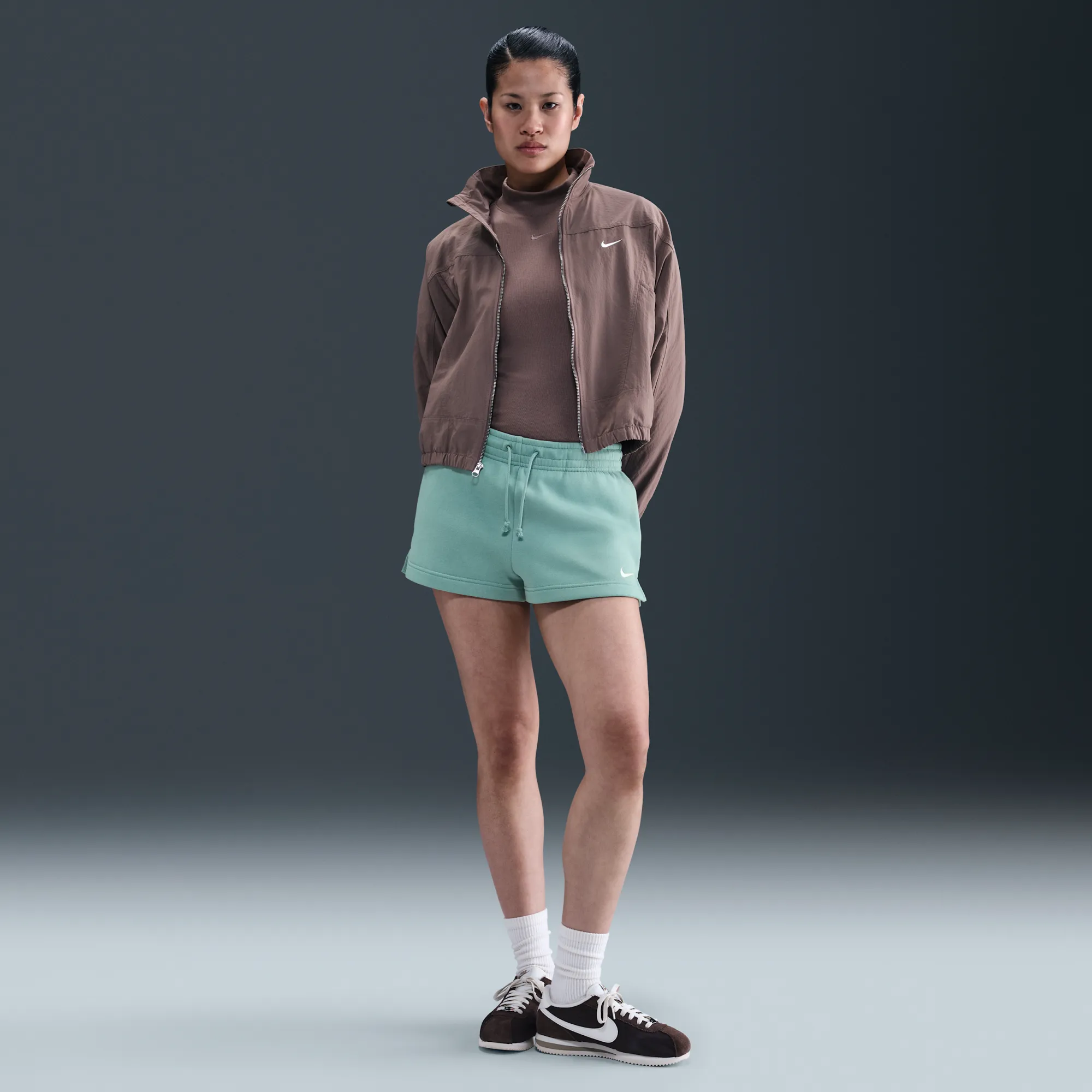 Nike Phoenix Mid-Rise Shorts - Green - Fleece