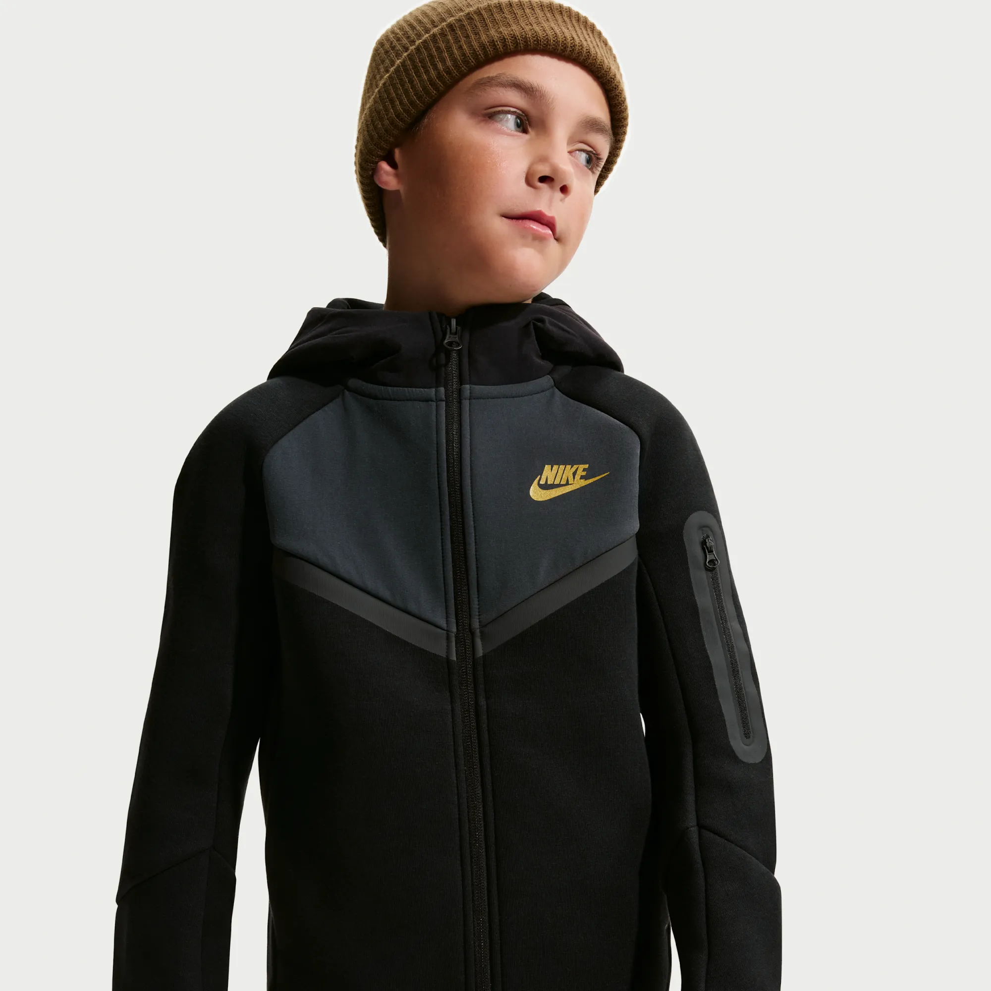 Nike Tech Fleece Older Kids' Full-Zip Hoodie - Black - Cotton/Polyester