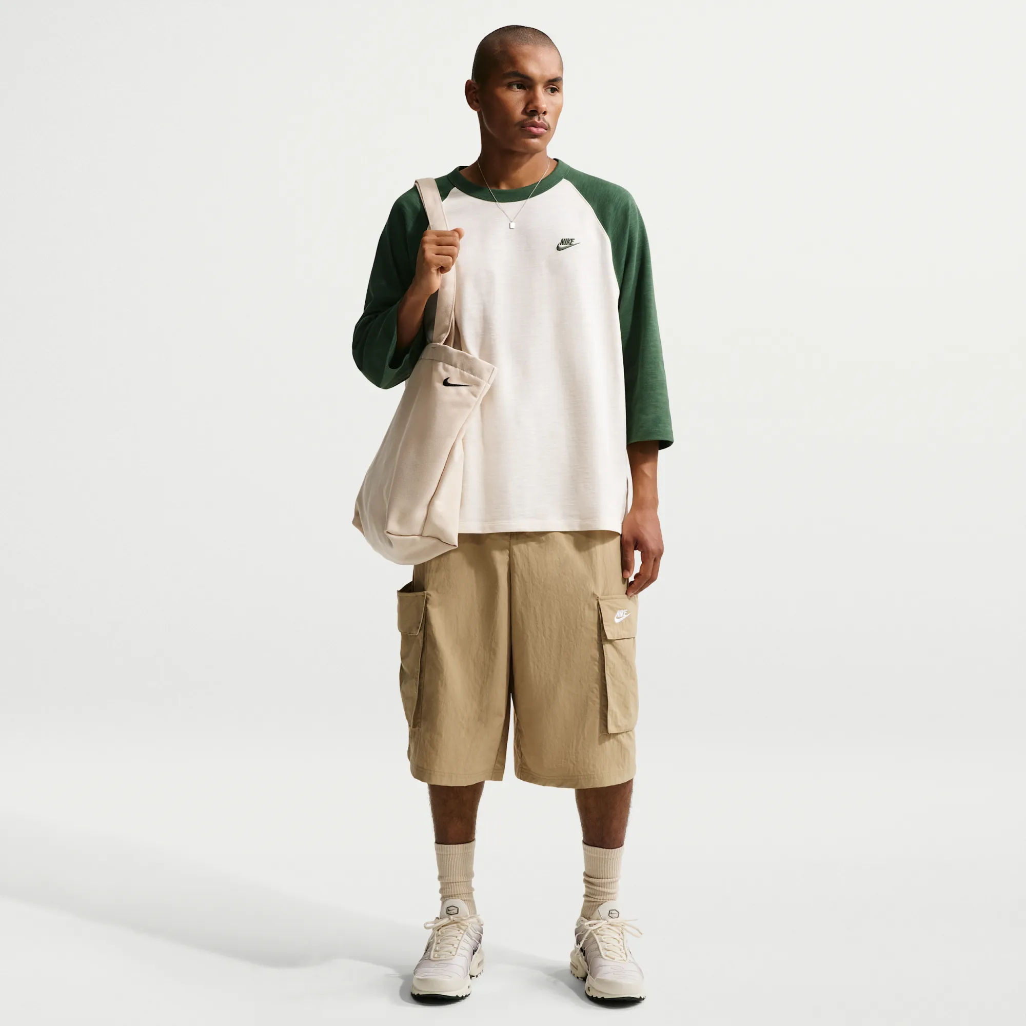 Nike Club Men's Oversized Cargo Shorts - Brown - Nylon