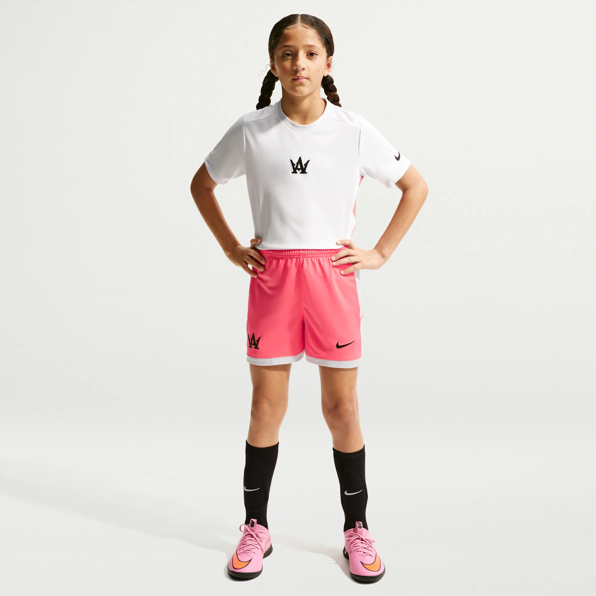 Nike Academy 'Alexia Putellas' Older Kids' (Girls') Dri-FIT 20.5 (approx.) Football Shorts - Pink - Polyester
