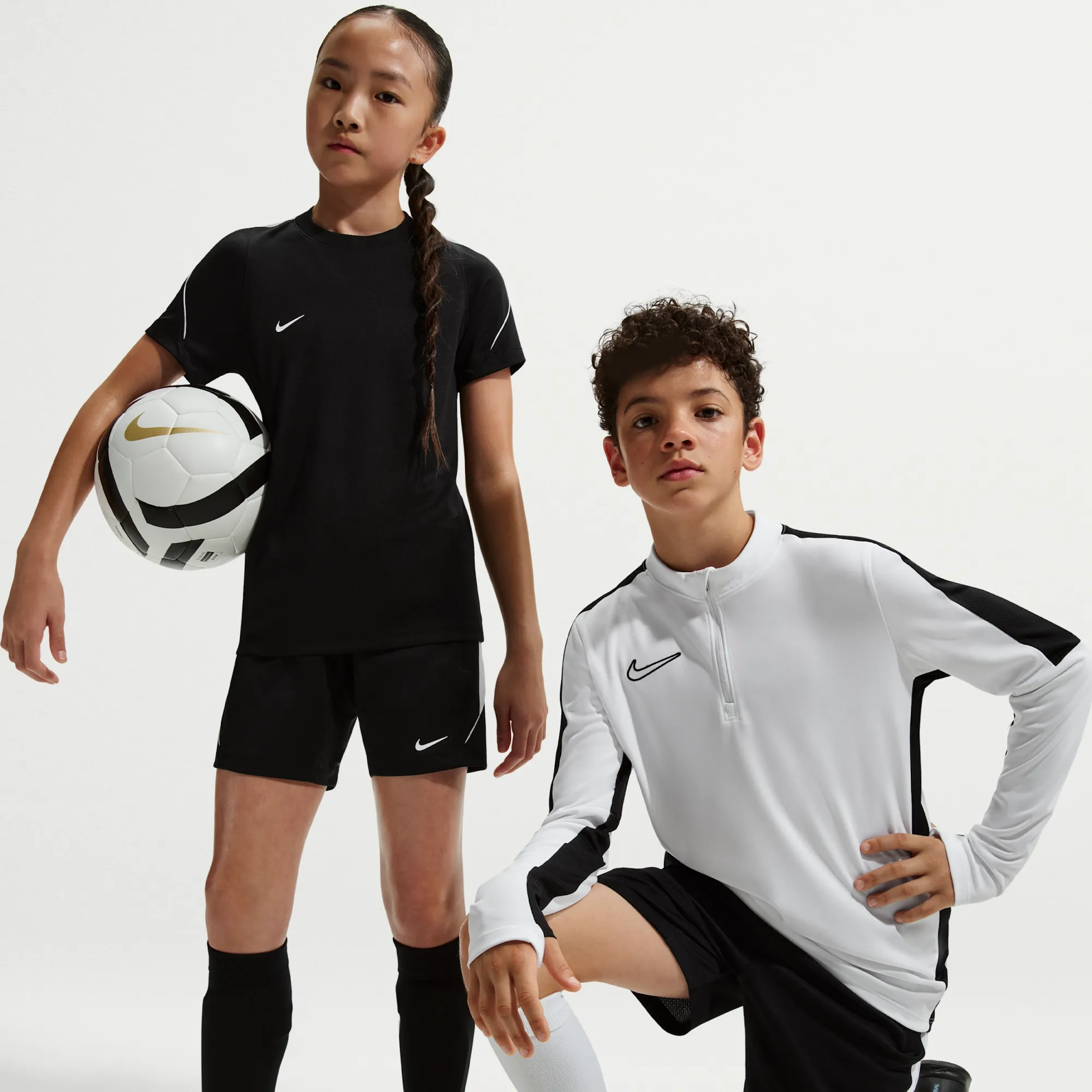 Nike Strike Older Kids' Dri-FIT Football Shorts - Black - Polyester