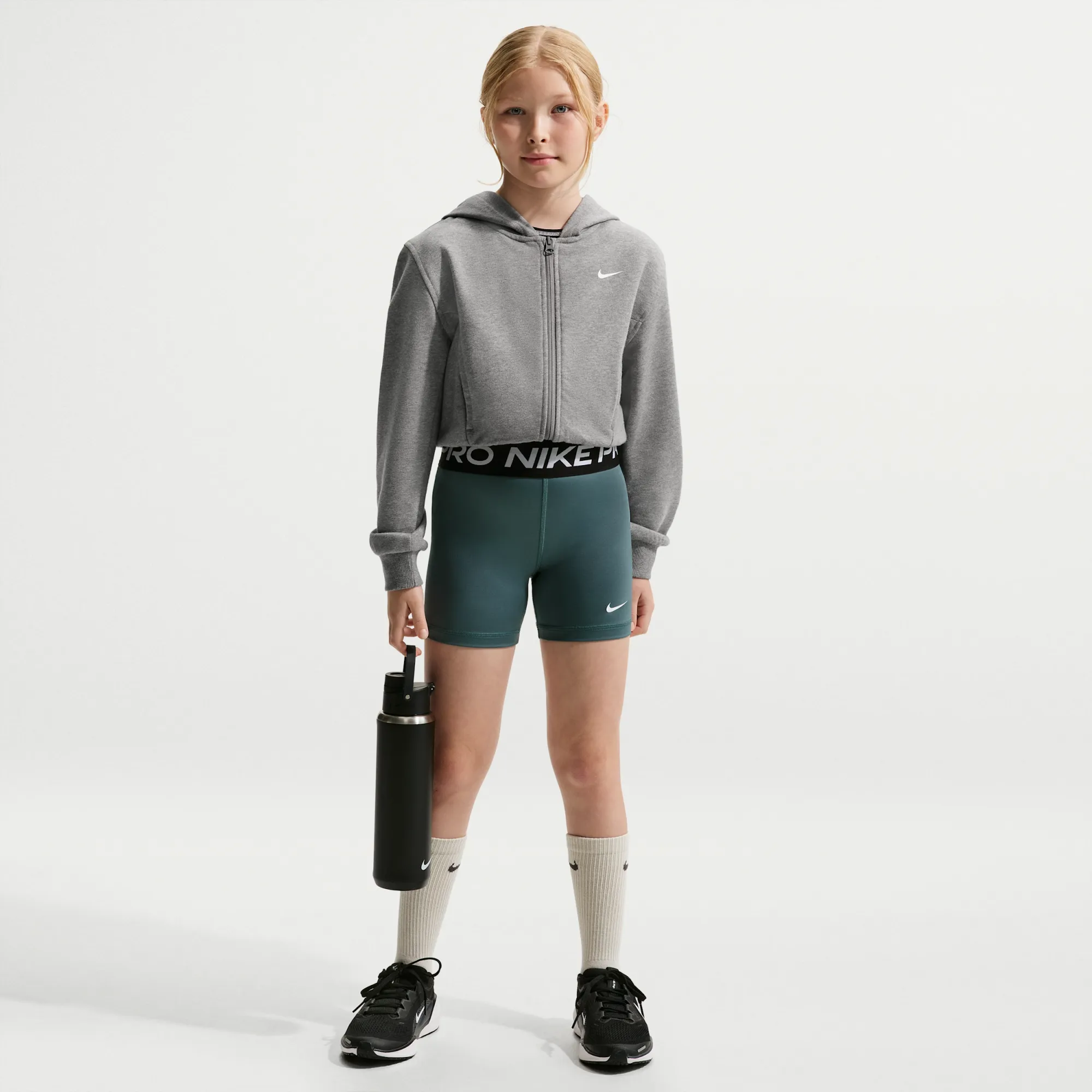 Nike Pro Girls' Shorts - Grey - Polyester/Elastane