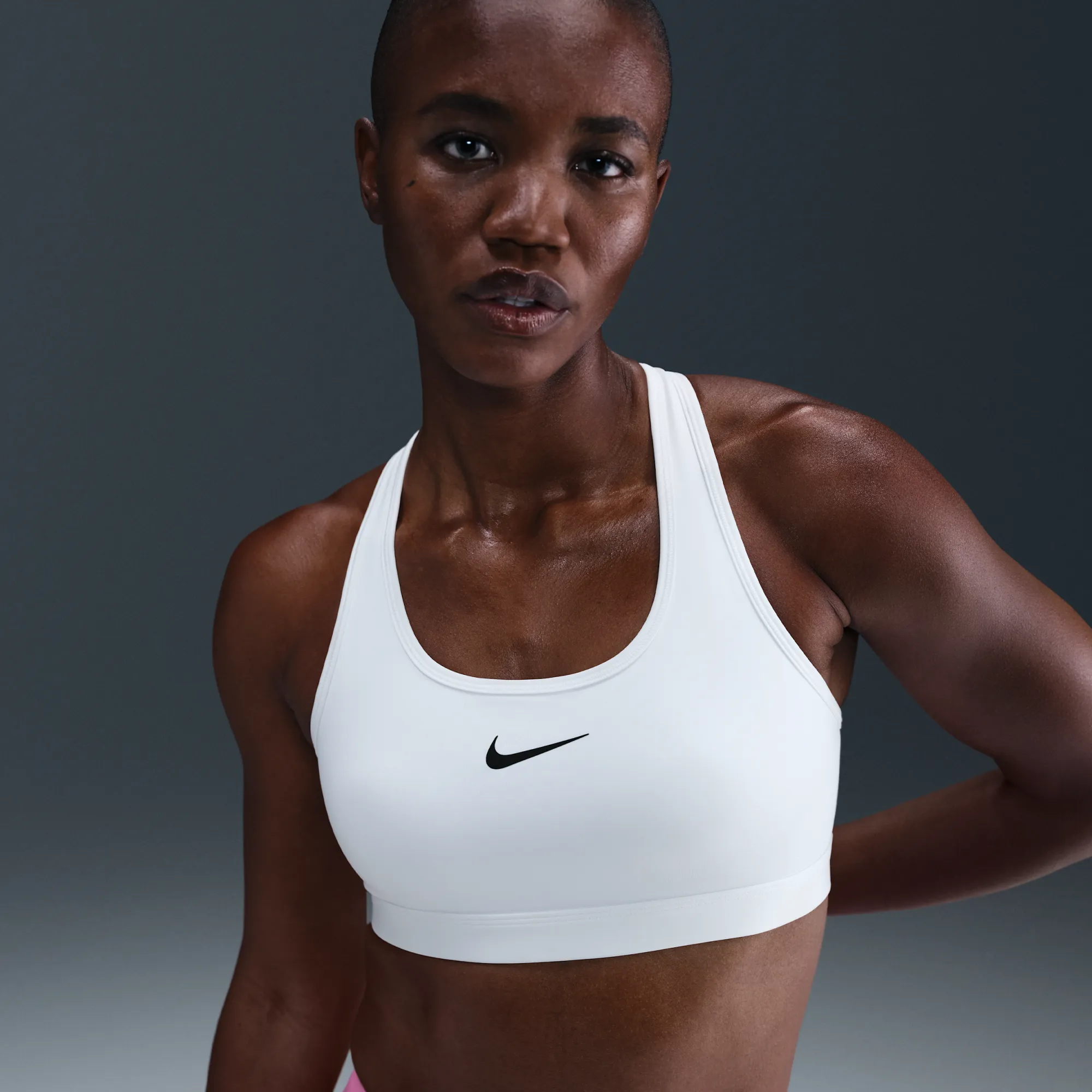 Nike Swoosh Women's Medium-Support Non-Padded Sports Bra - White - Polyester/Elastane