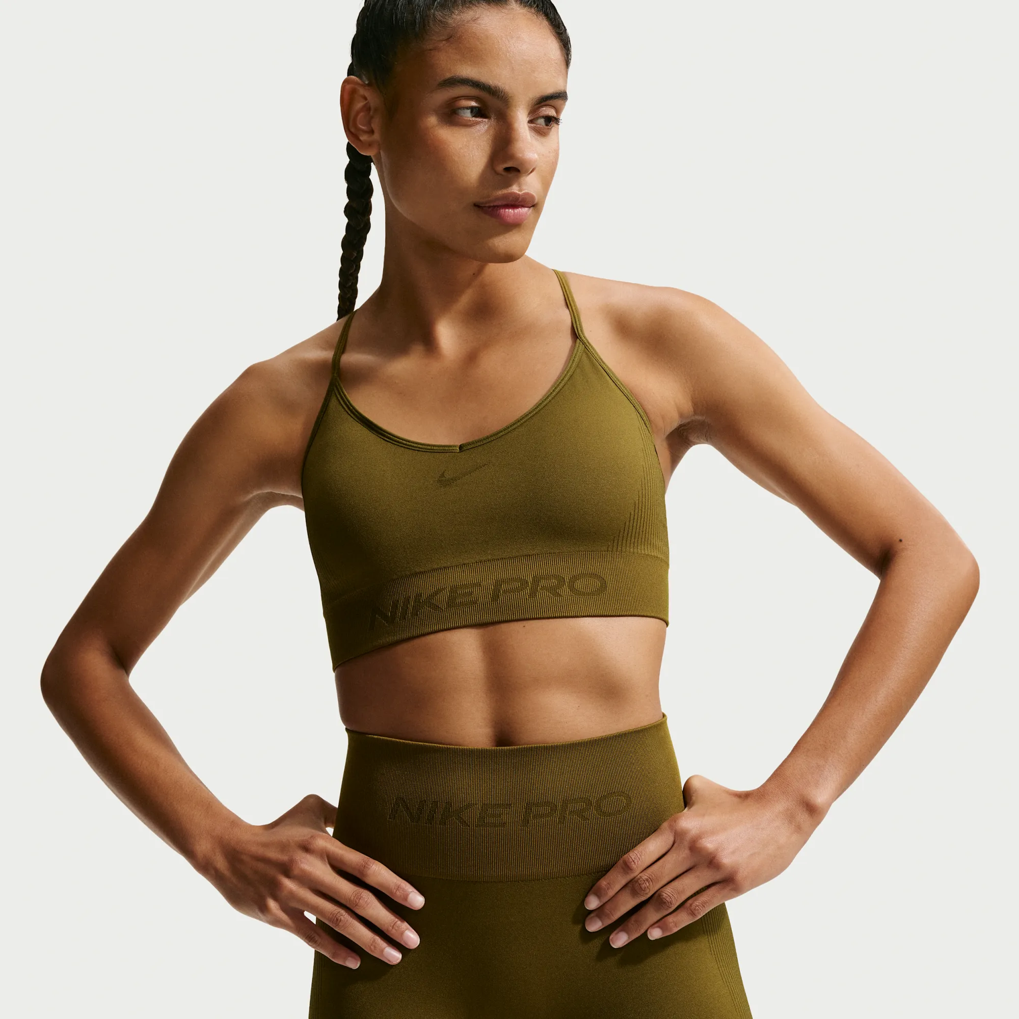 Nike Pro Seamless Women's Light-Support Padded Sports Bra - Brown - Polyester/Nylon/Elastane