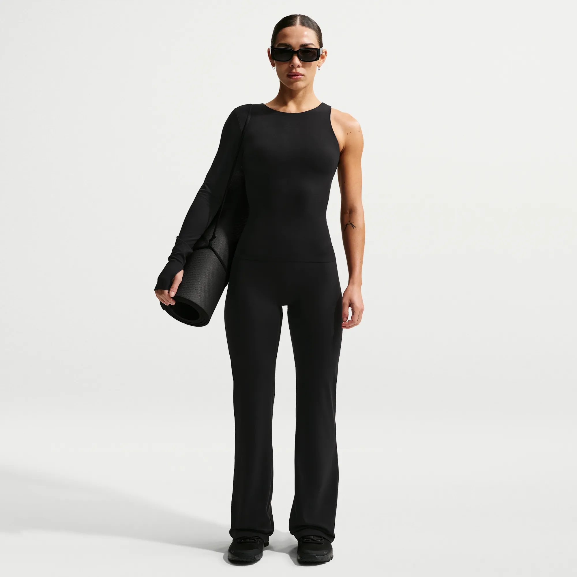 Nike Zenvy Women's High-Waisted Flared Leggings with No Front Seam - Black - Nylon/Elastane