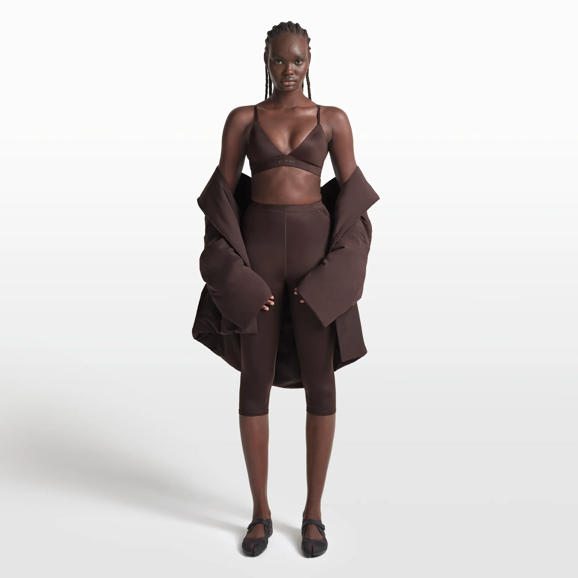 NikeSKIMS Shine Women's High-Waisted 43cm (approx.) Leggings with Drawstring - Brown - Polyamide/Elastane