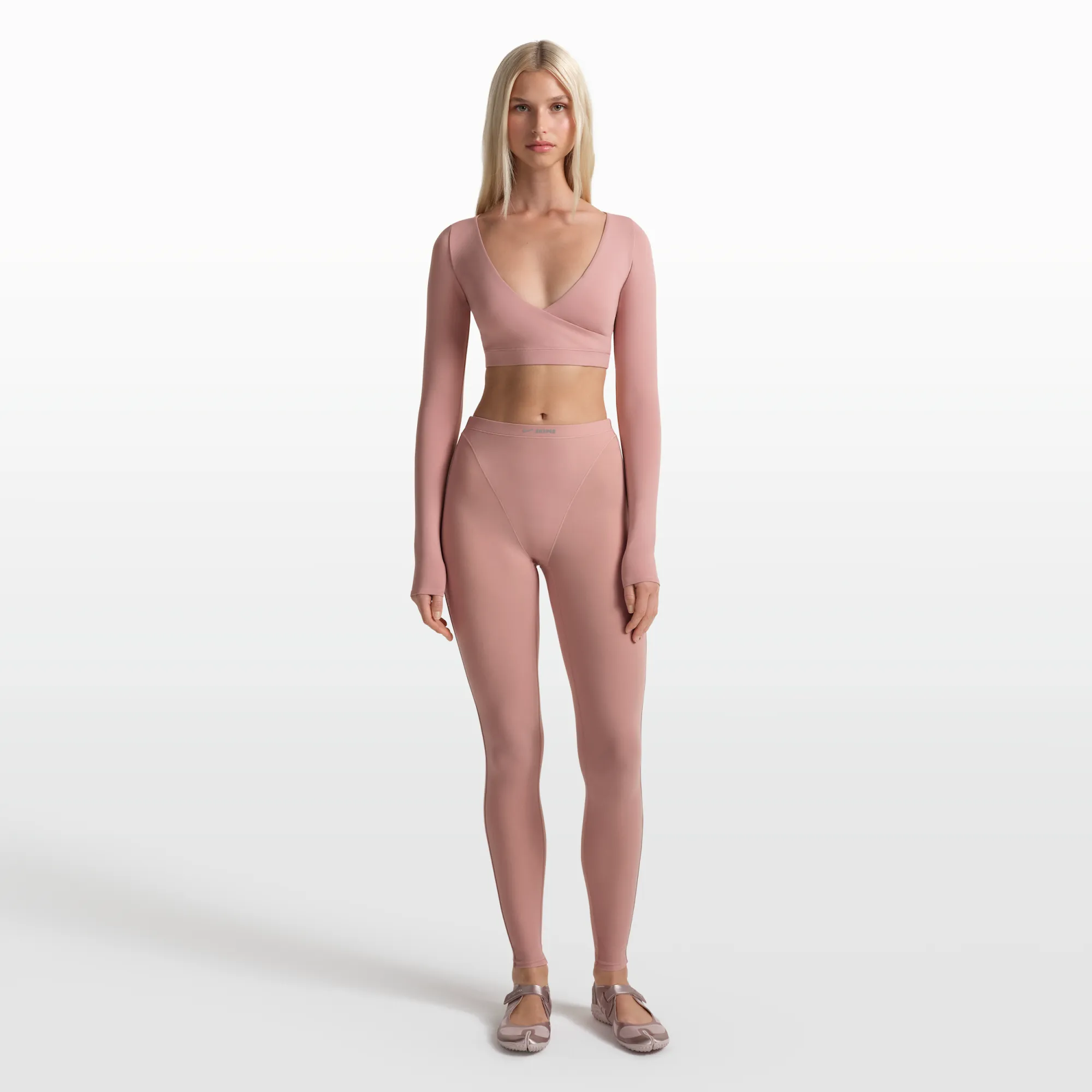 NikeSKIMS Weightless Layers Women's High-Waisted V-Panel Leggings - Pink - Polyamide/Elastane