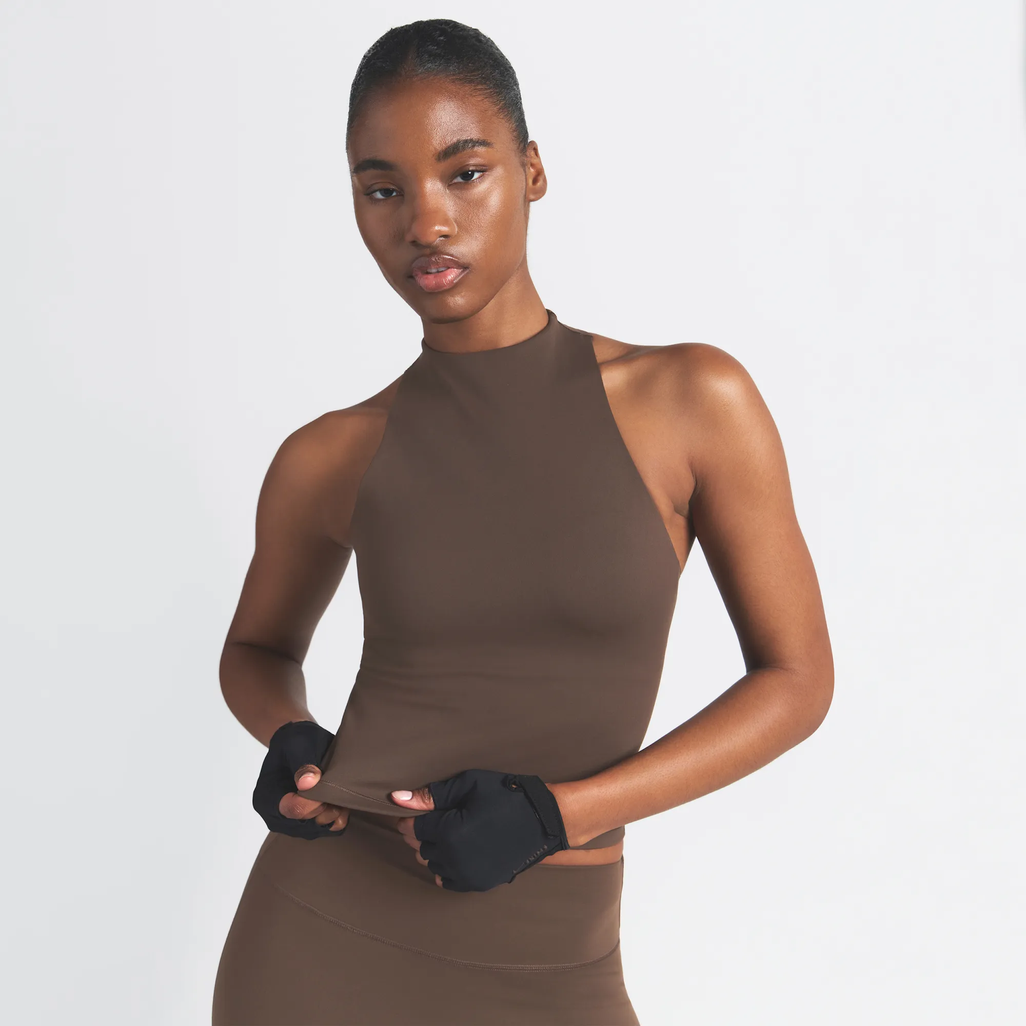 NikeSKIMS Matte Women's Mock-Neck Racerback Tank Top - Brown - Polyamide/Lycra® Elastane