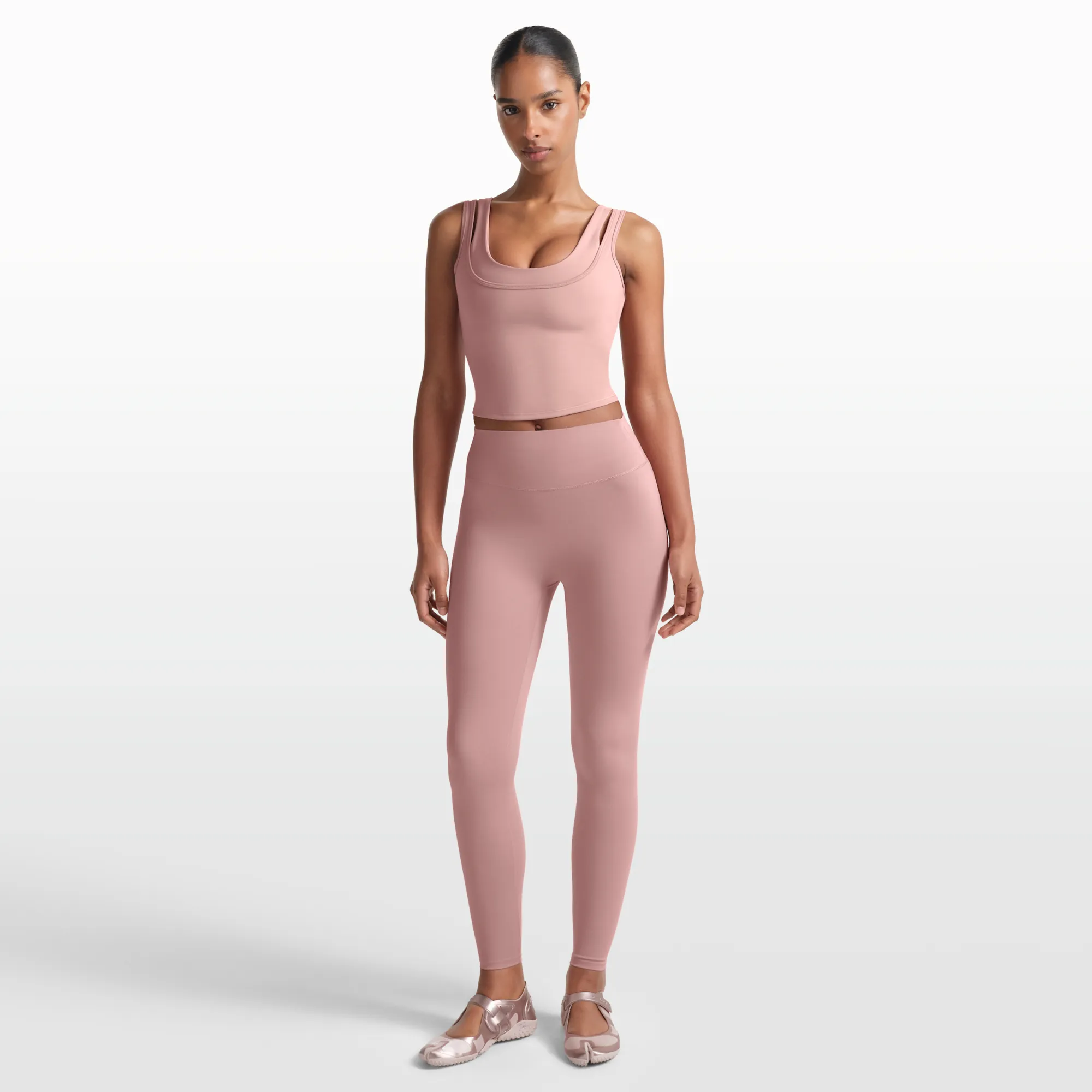 NikeSKIMS Matte Women's High-Waisted 66cm (approx.) Leggings - Pink - Polyamide/Lycra® Elastane