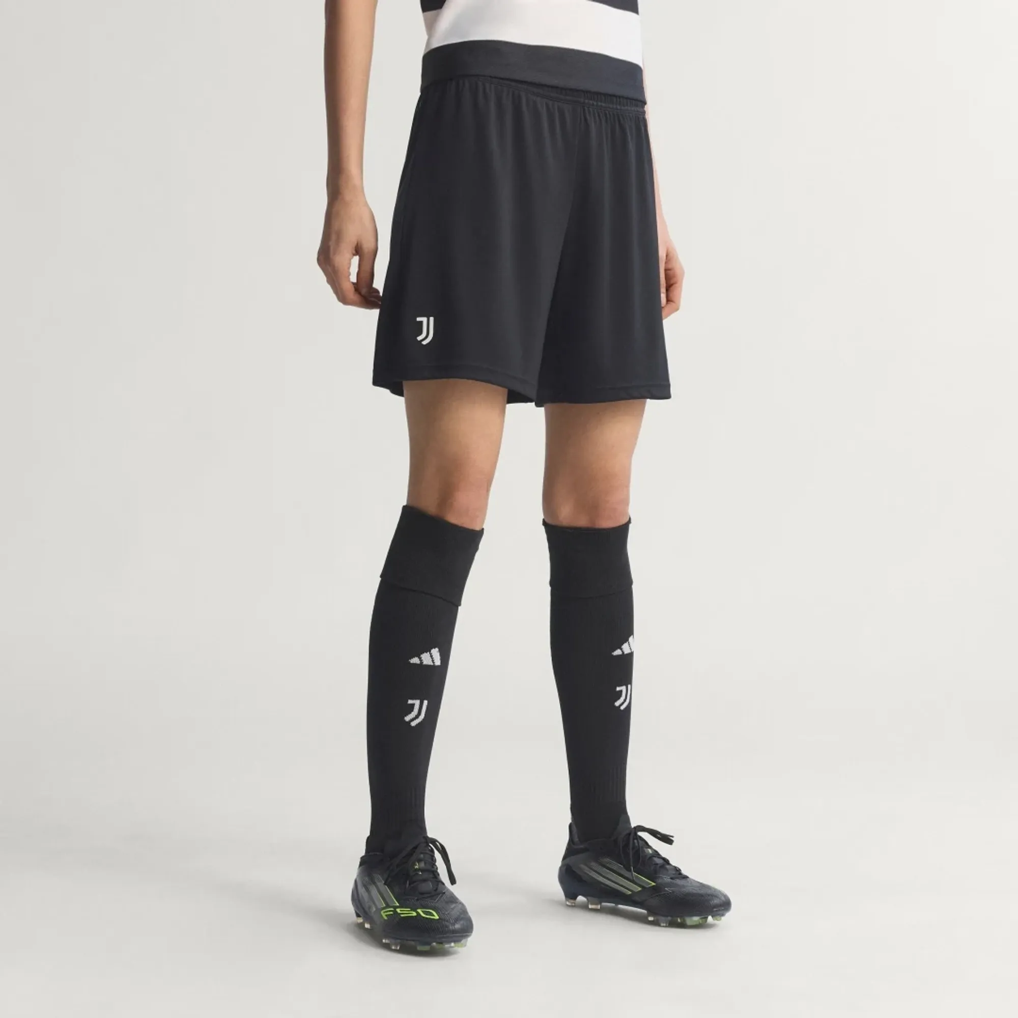 adidas SGURA AUTHENTIC SHORT WOMEN