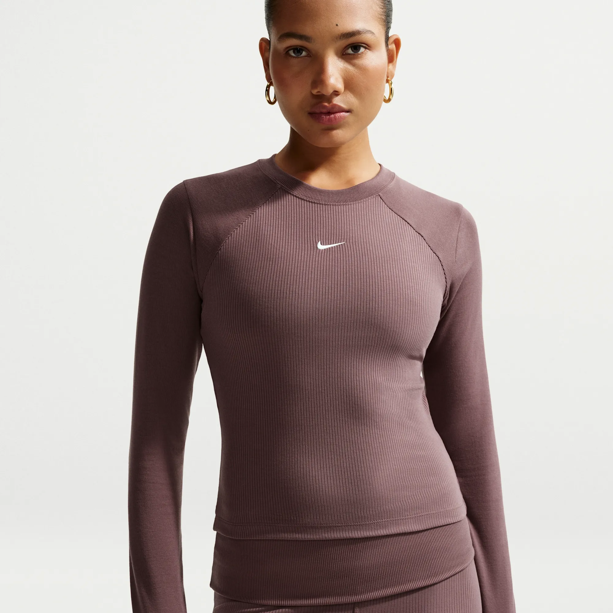 Nike Chill Knit Women's Tight Long-Sleeve Ribbed Top - Purple - Polyester/Lyocell/Elastane