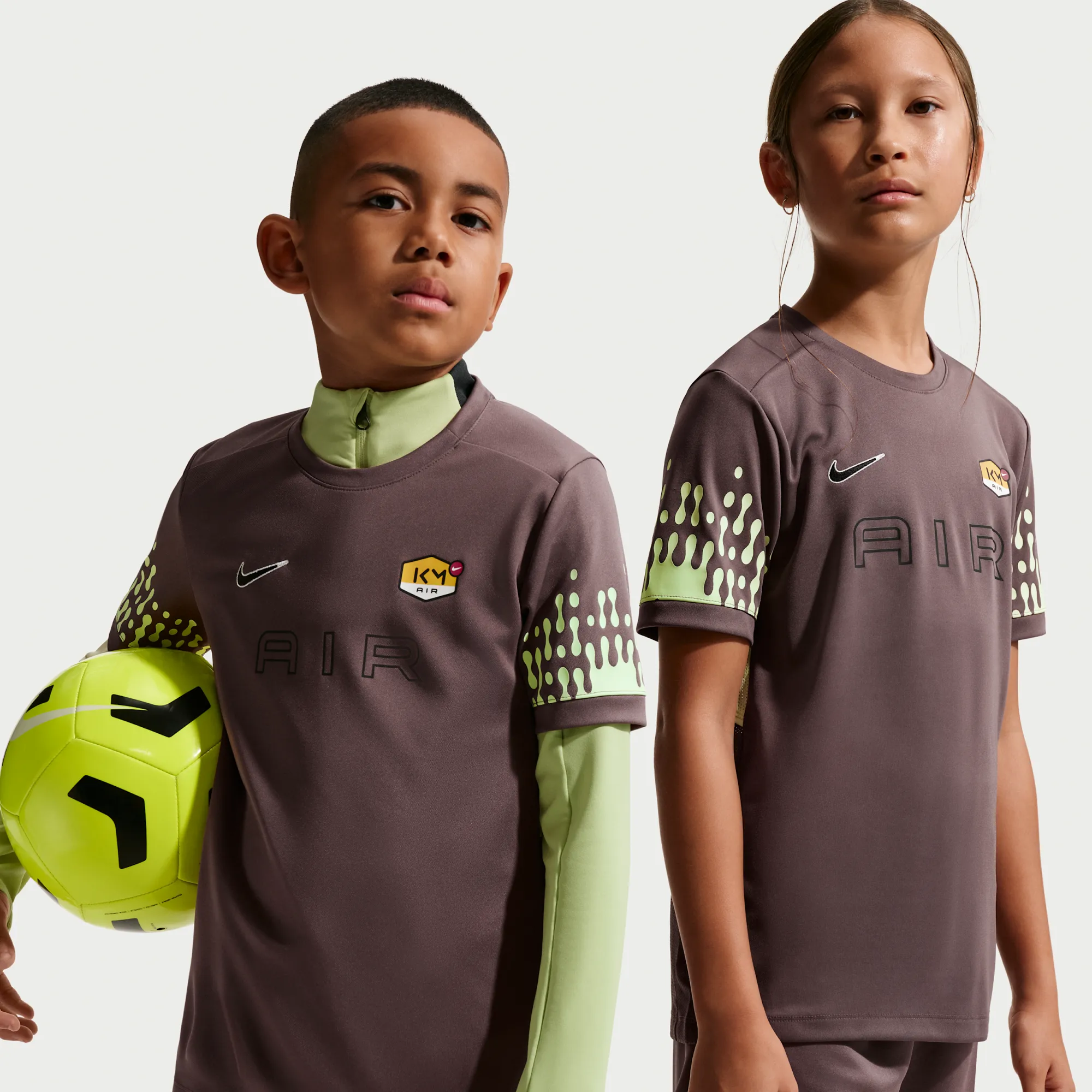 Nike Kylian Mbappé Academy Dri-FIT Short-Sleeve Football Top - Brown