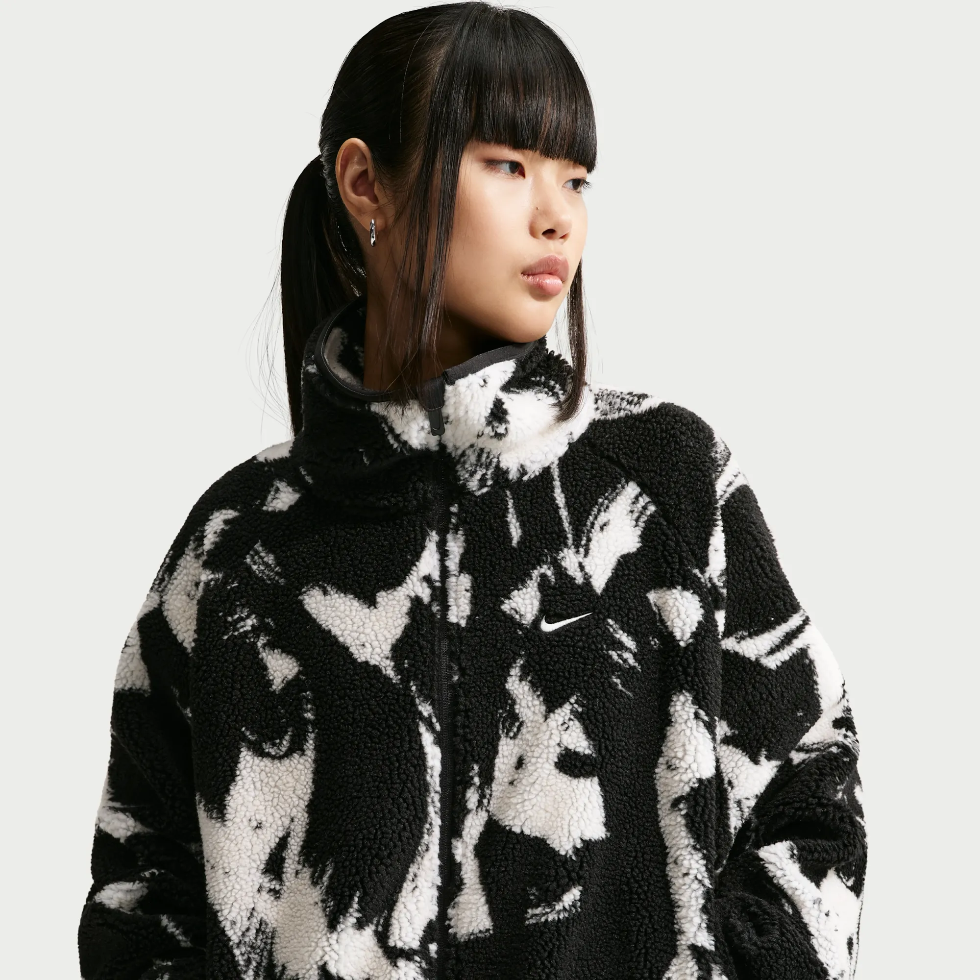 Nike Women's Oversized High-Pile Fleece Top - Black - Polyester