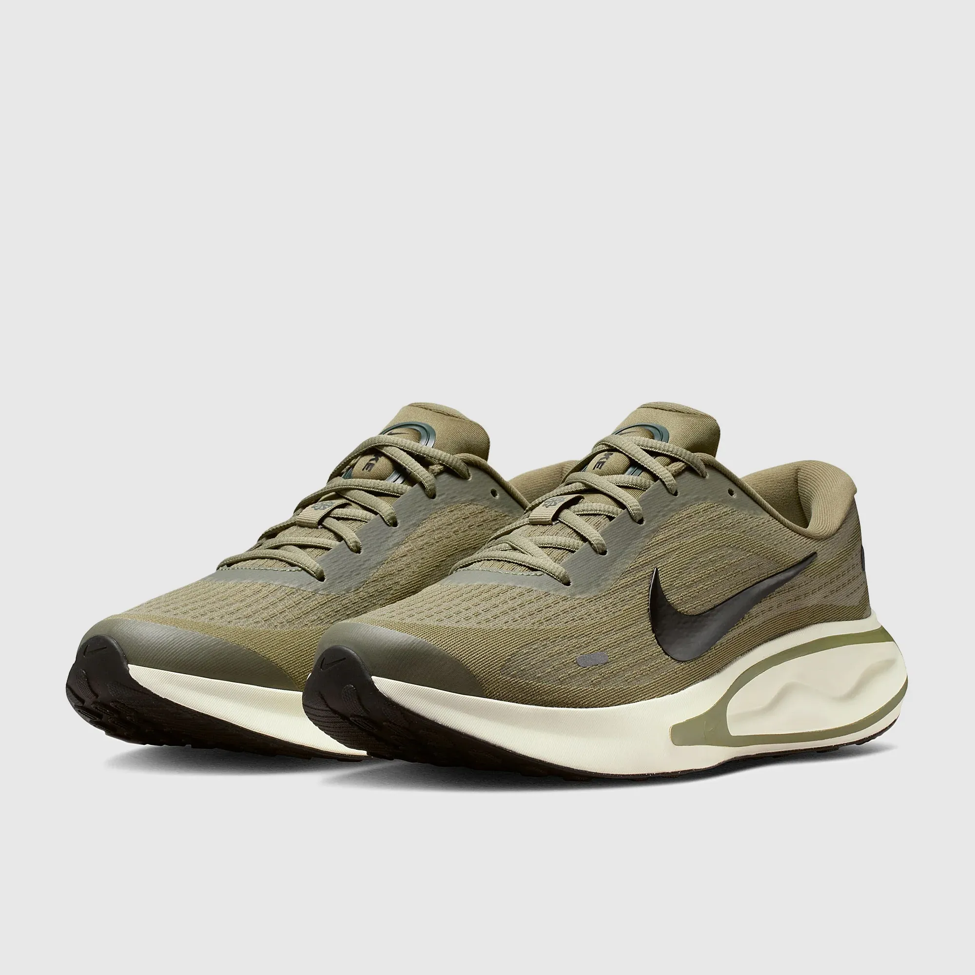 Nike Journey Run Silver Sage Black Black Spruce Phantom
