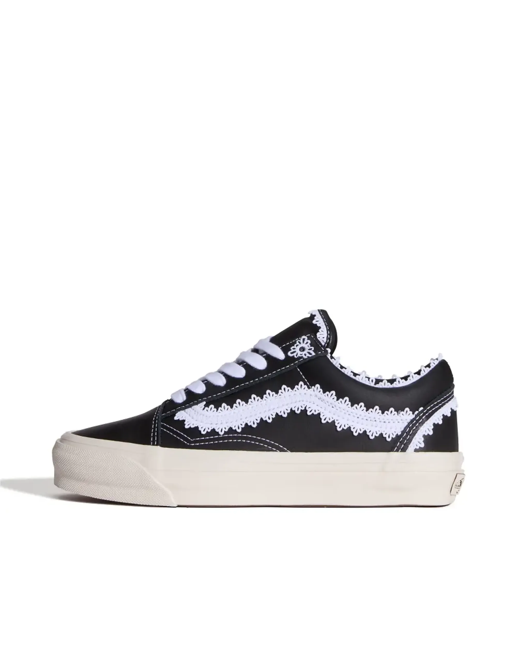 Vans Premium Old Skool In Black/White