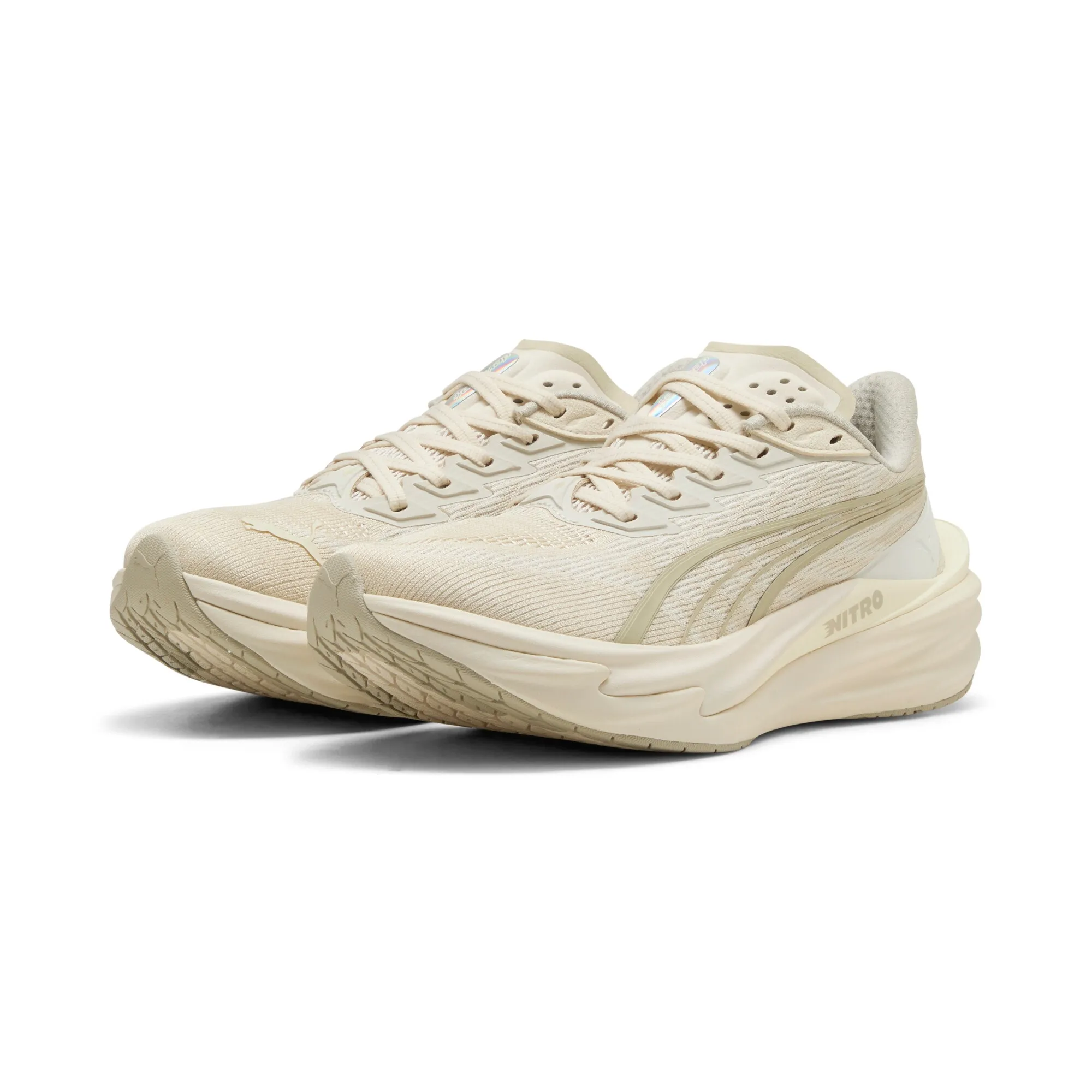 PUMA Deviate NITRO 4 Running Shoes Women in White | Size 3